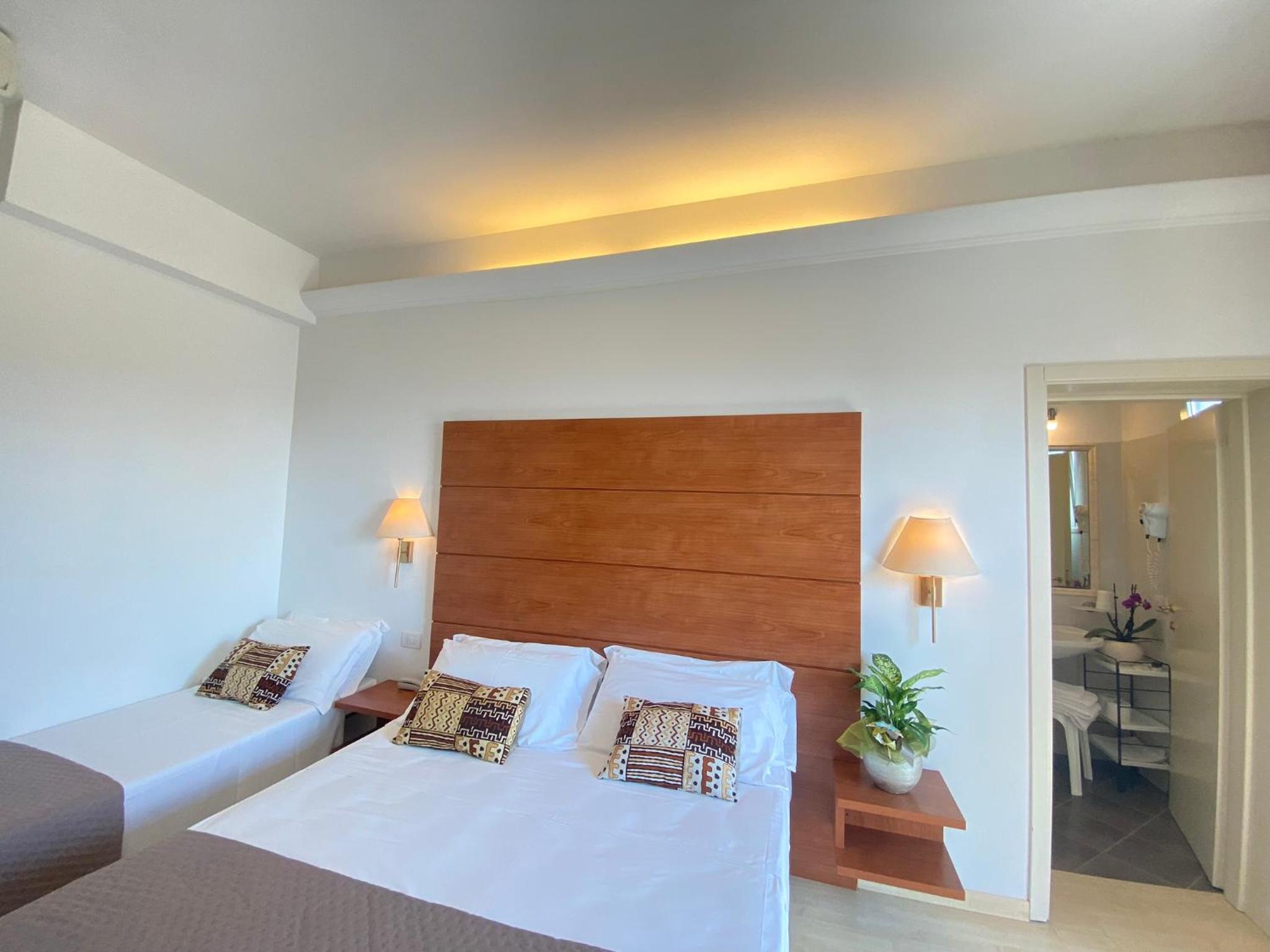 Superior Triple Room - Photo 1