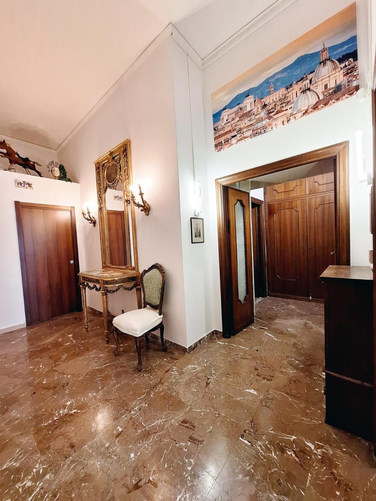 Large Double or Twin Room