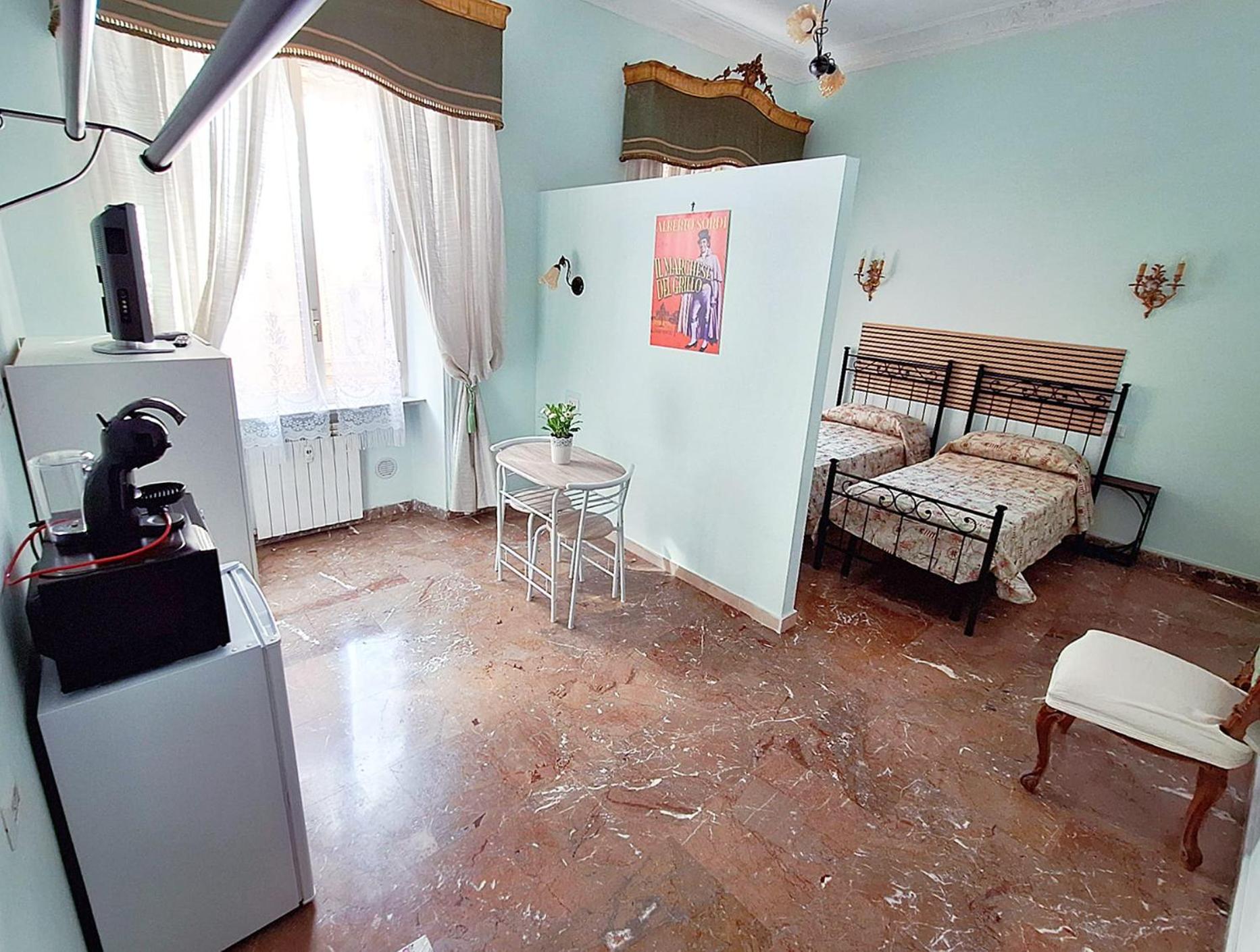 Large Double or Twin Room photo 2