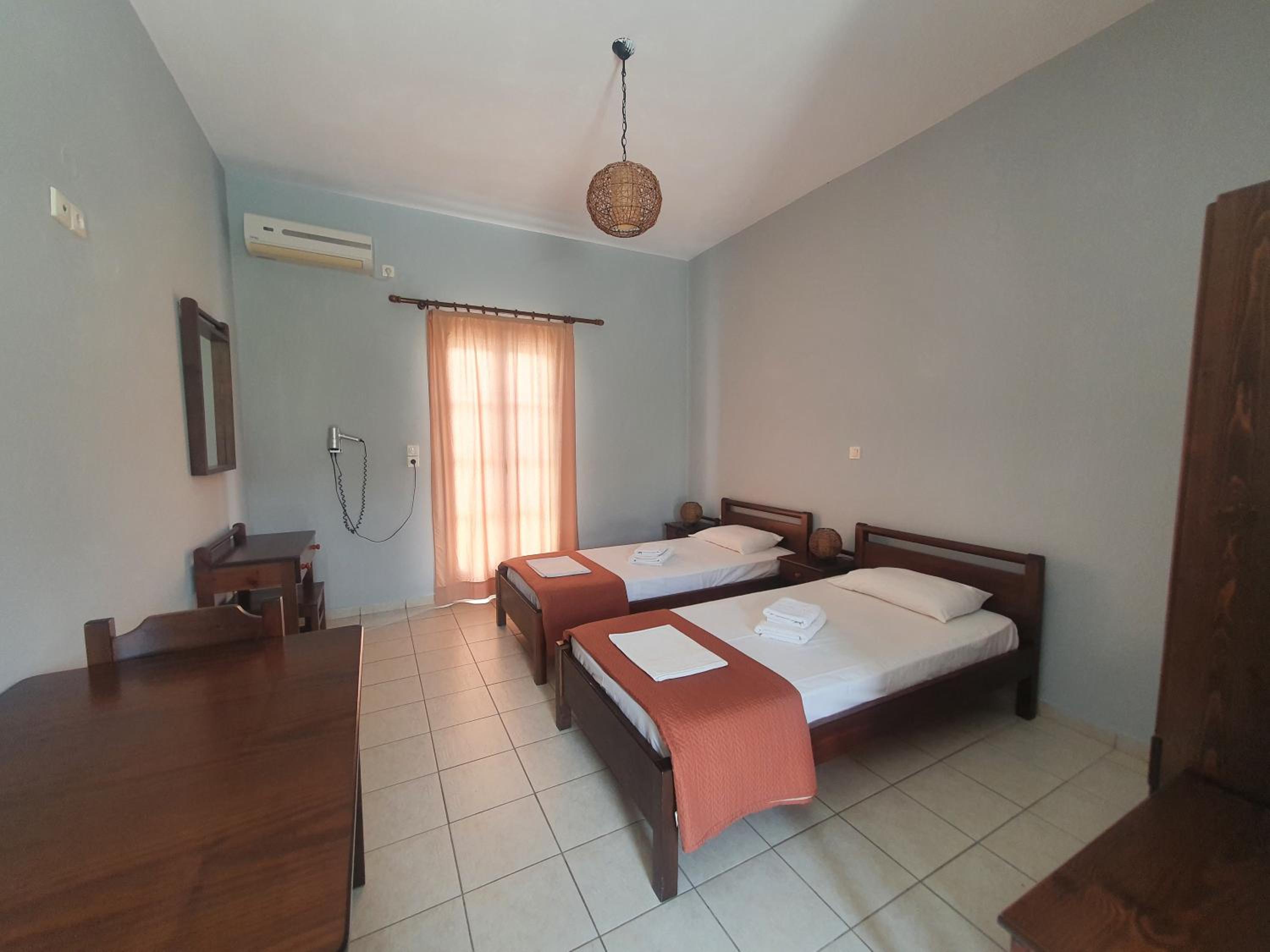 Twin Room with Sea View photo 2