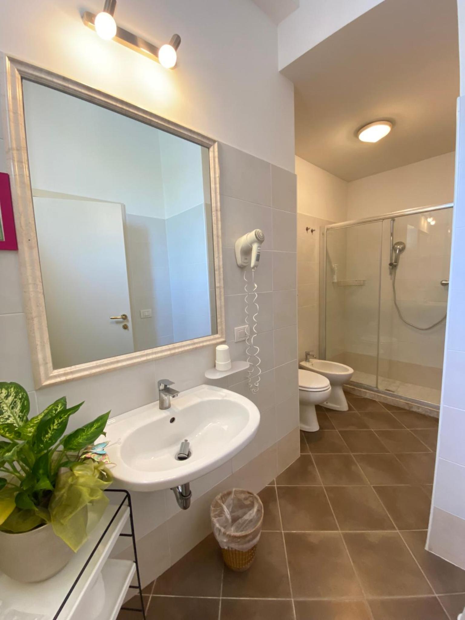 Superior Quadruple Room - Photo 3