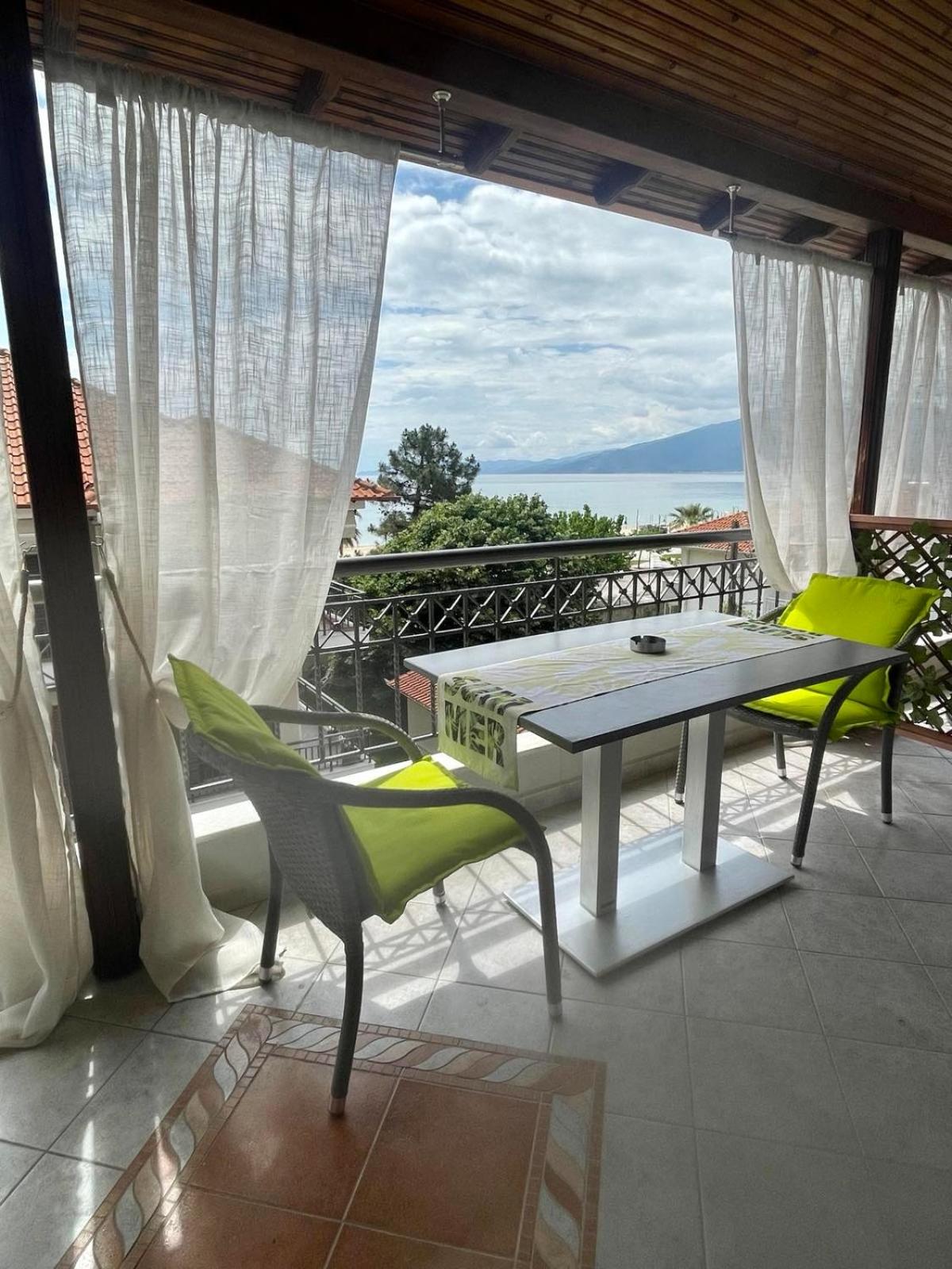 Deluxe Junior Suite - Photo 8