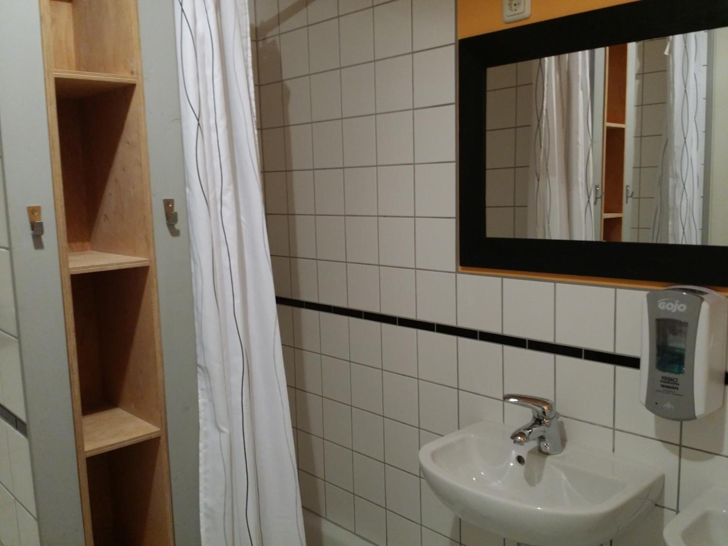 Small Twin Room photo 3