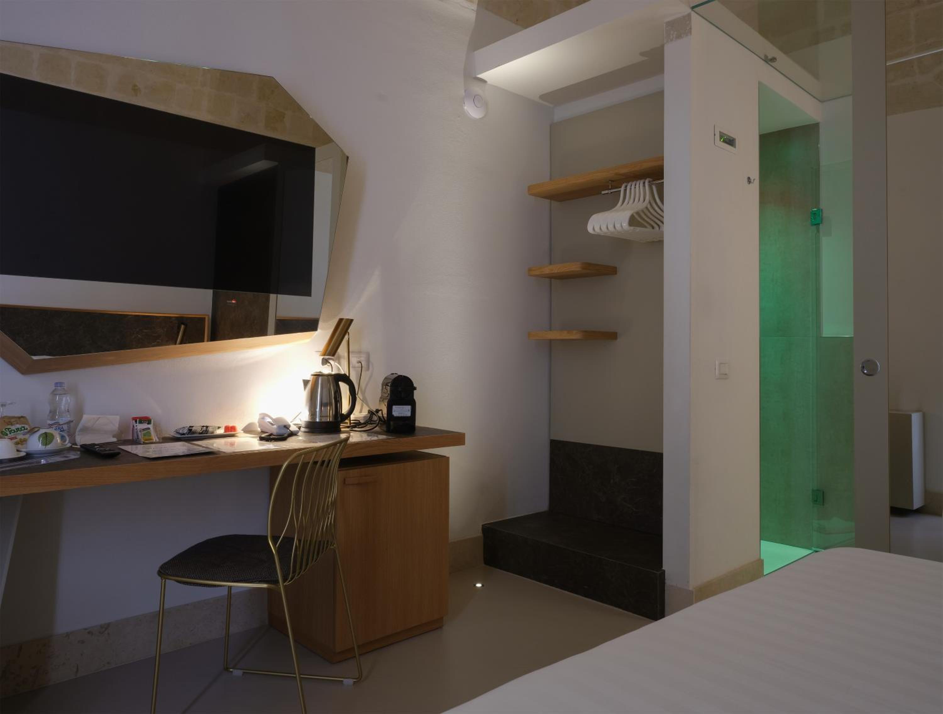 Deluxe Double Room - Photo 5