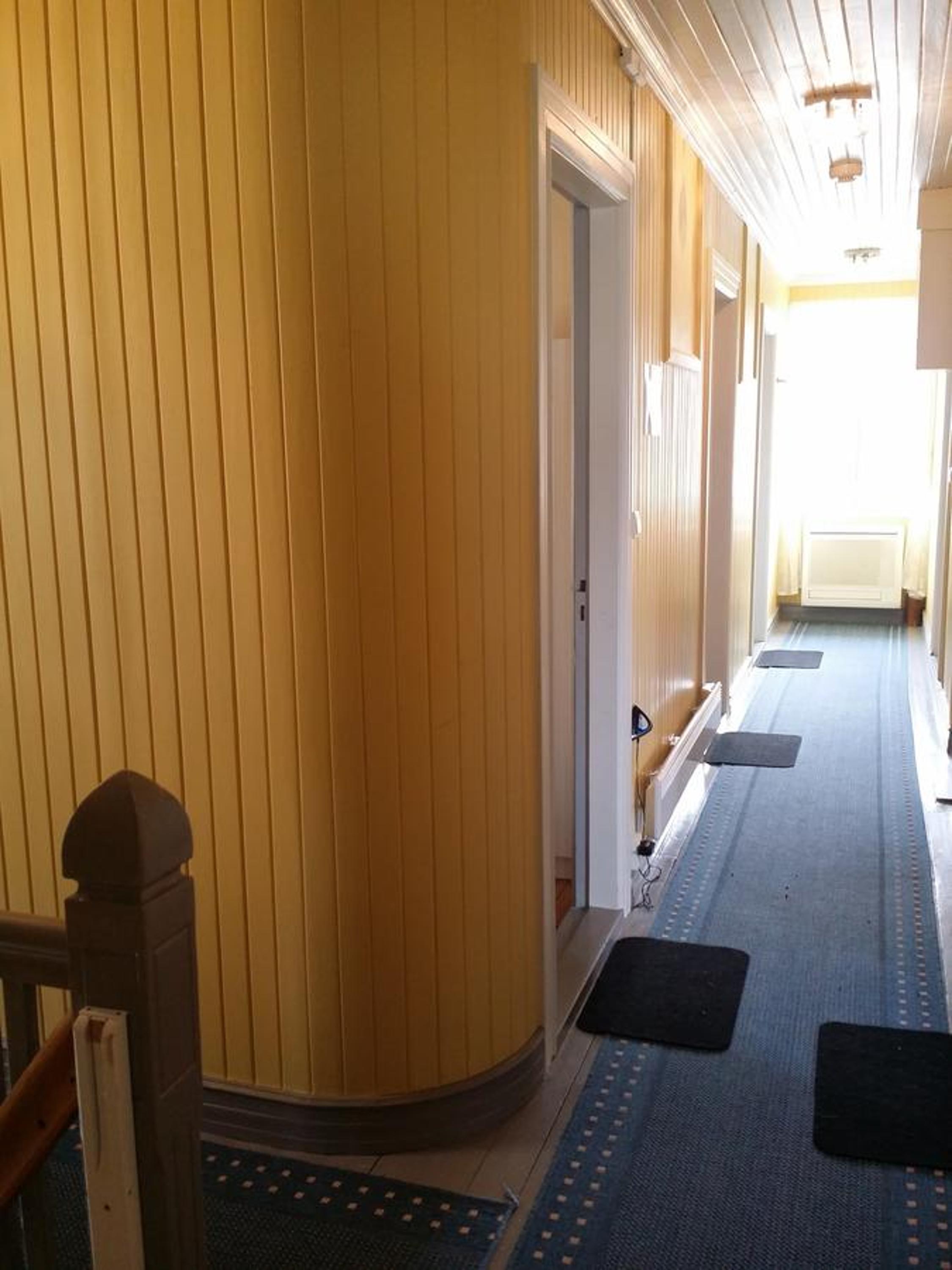 Small Twin Room photo 1