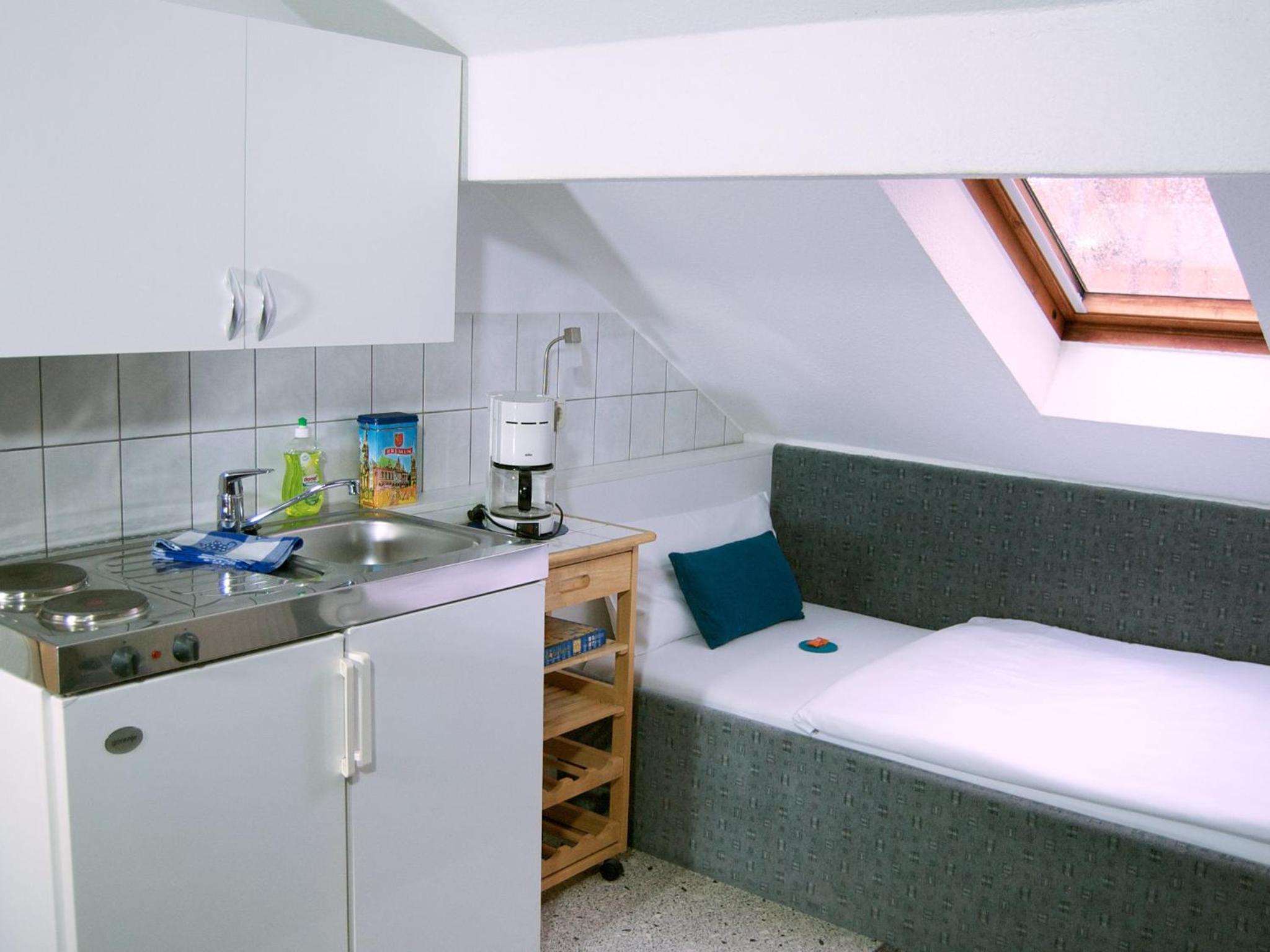 Studio Apartment - Photo 5