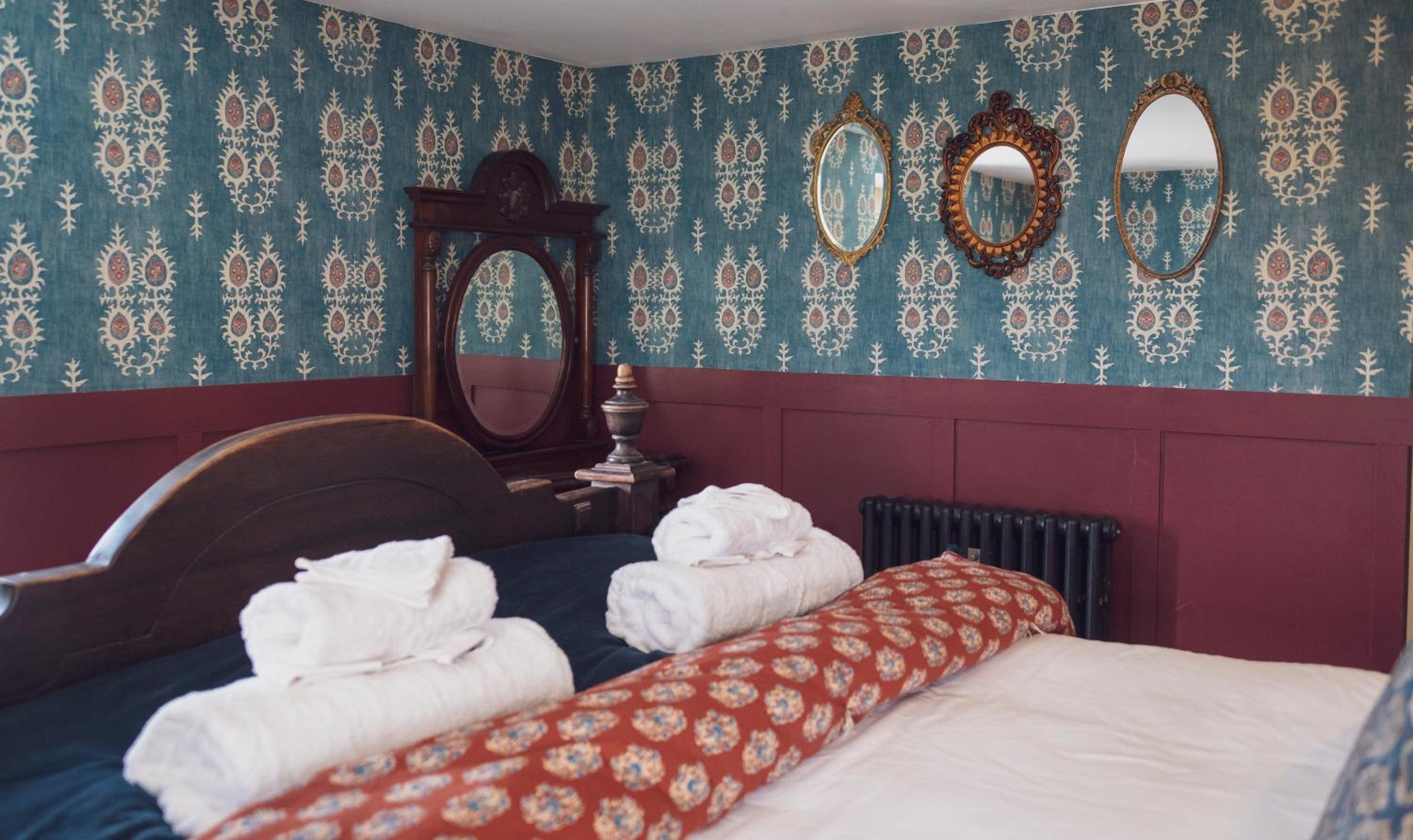 Deluxe King Room photo 1