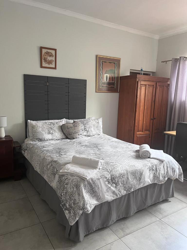 Deluxe Double Room with Shower photo 1