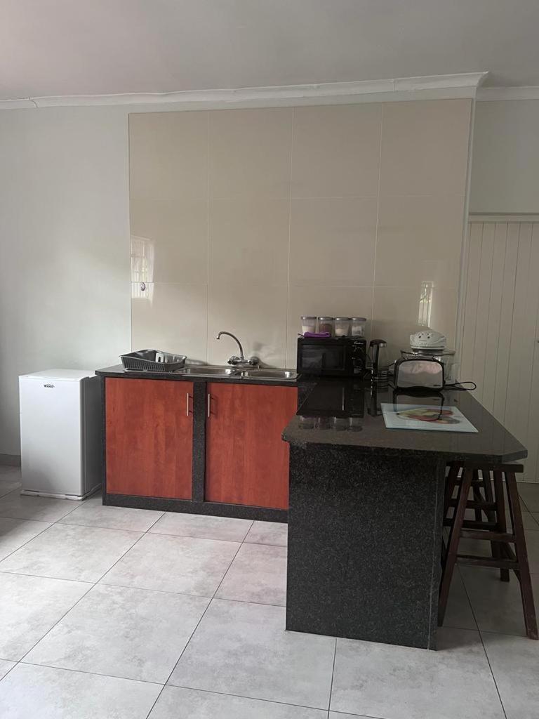 Deluxe Double Room with Shower photo 2
