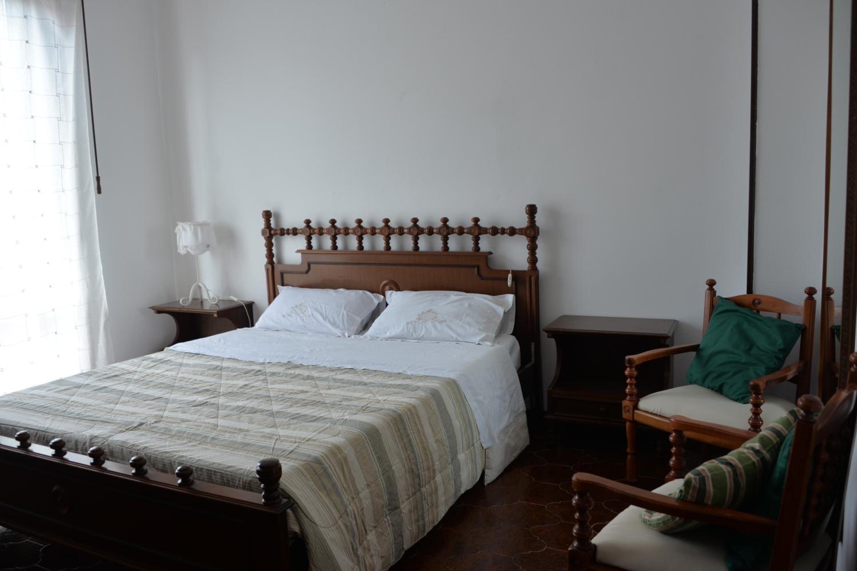Three-Bedroom House photo 2