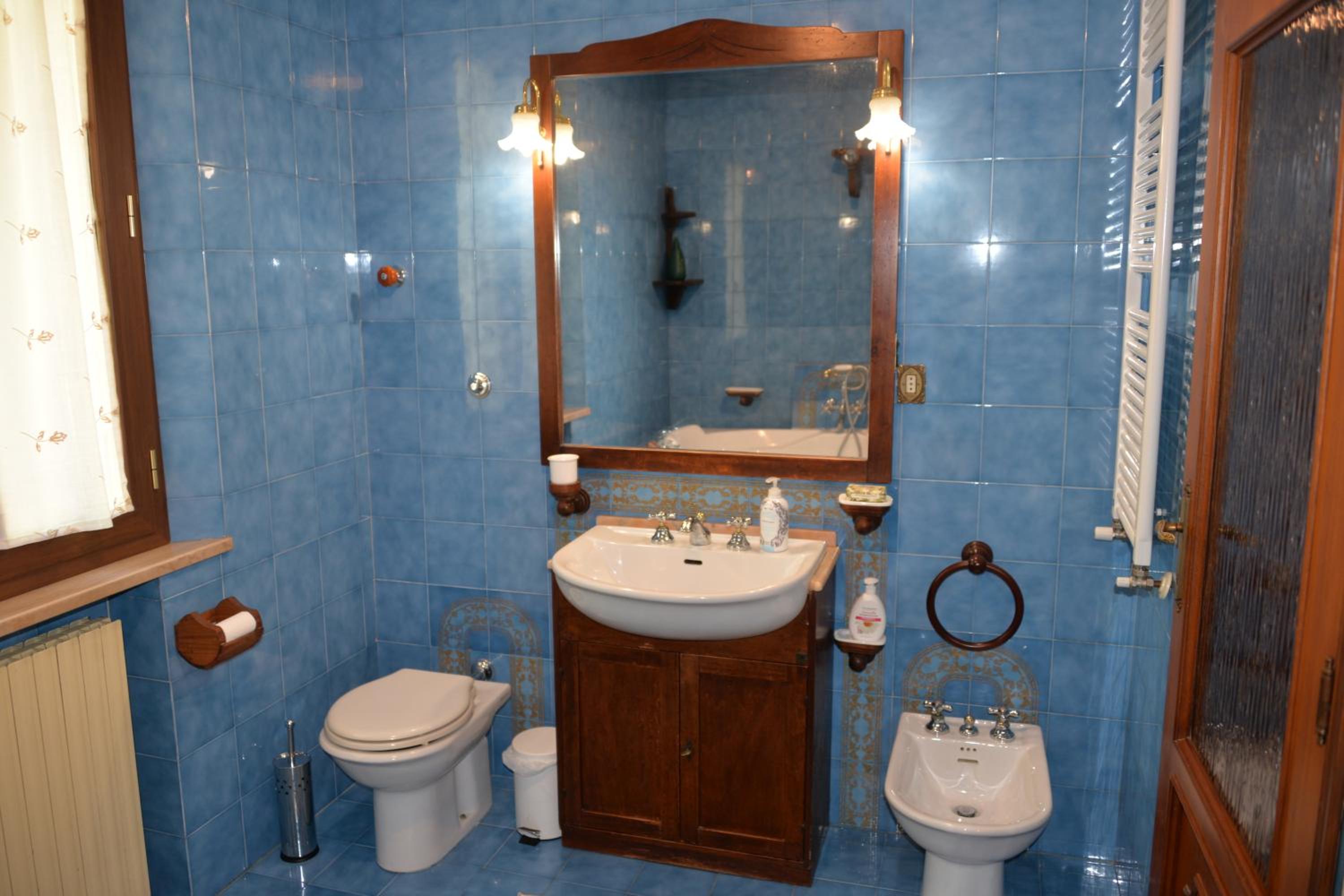 Three-Bedroom House photo 3