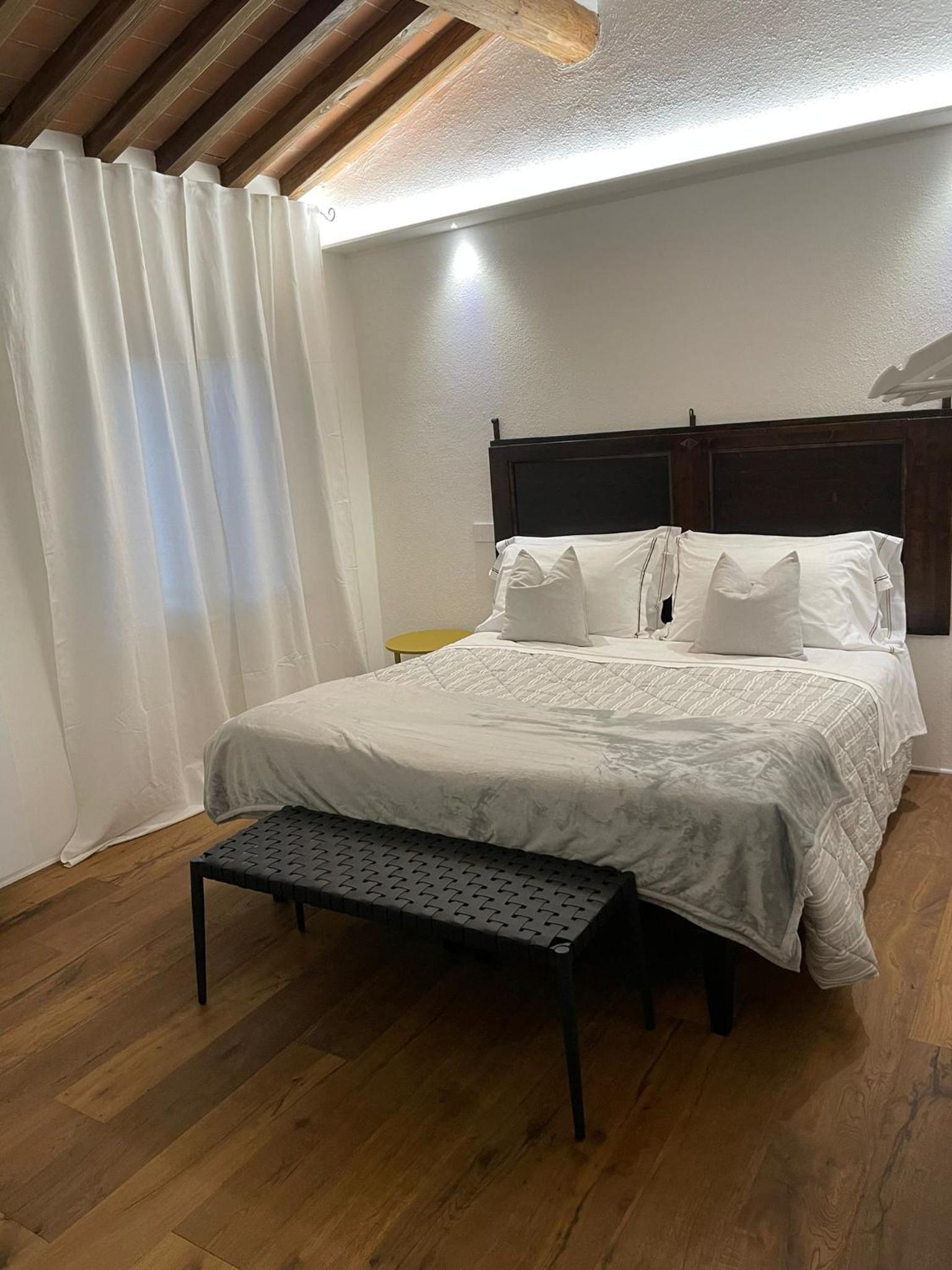 Deluxe Double or Twin Room - Photo 1