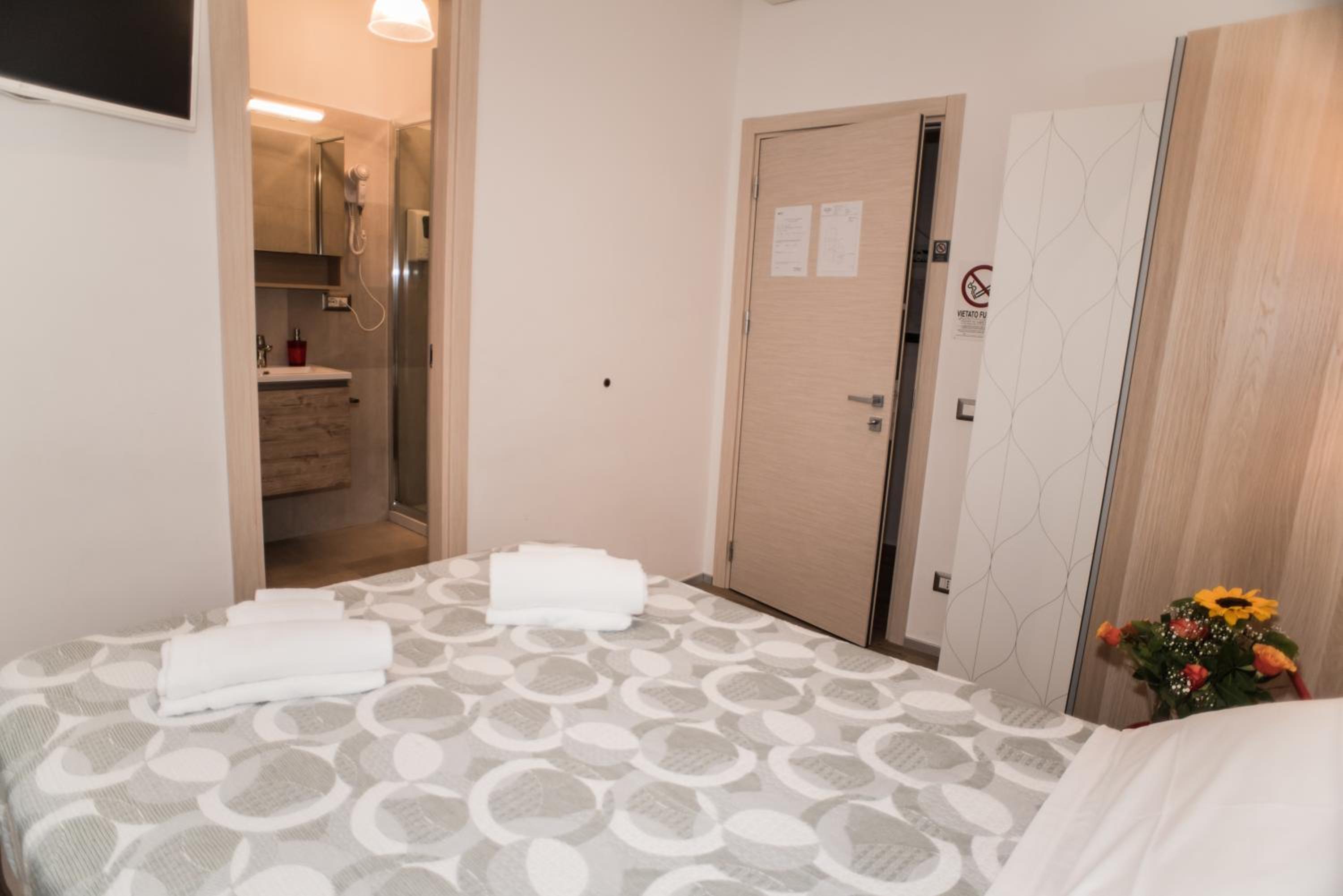 Small Double Room photo 3