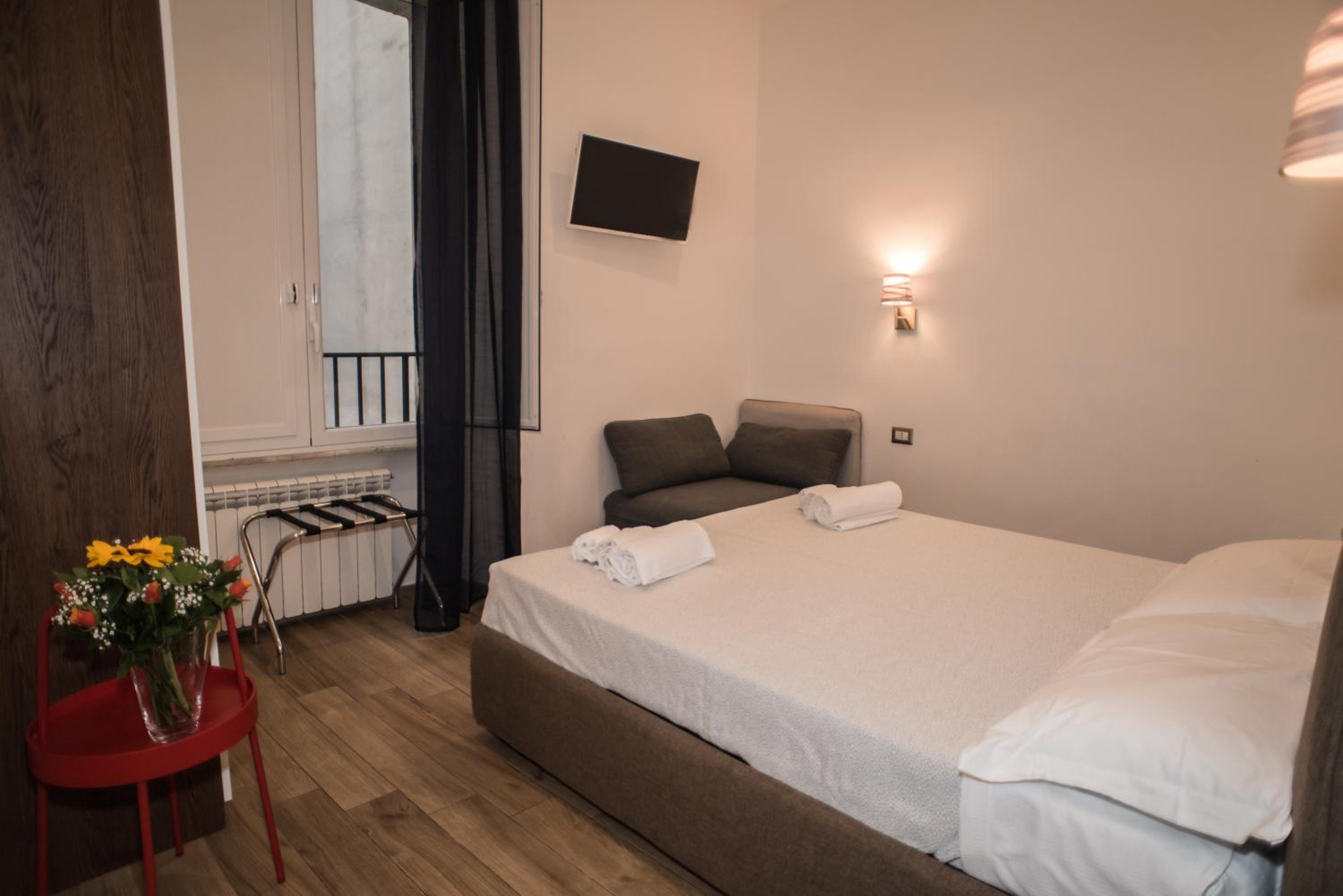 Double Room with Private Bathroom photo 3