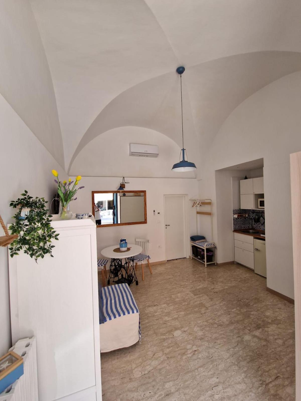 One-Bedroom House photo 2