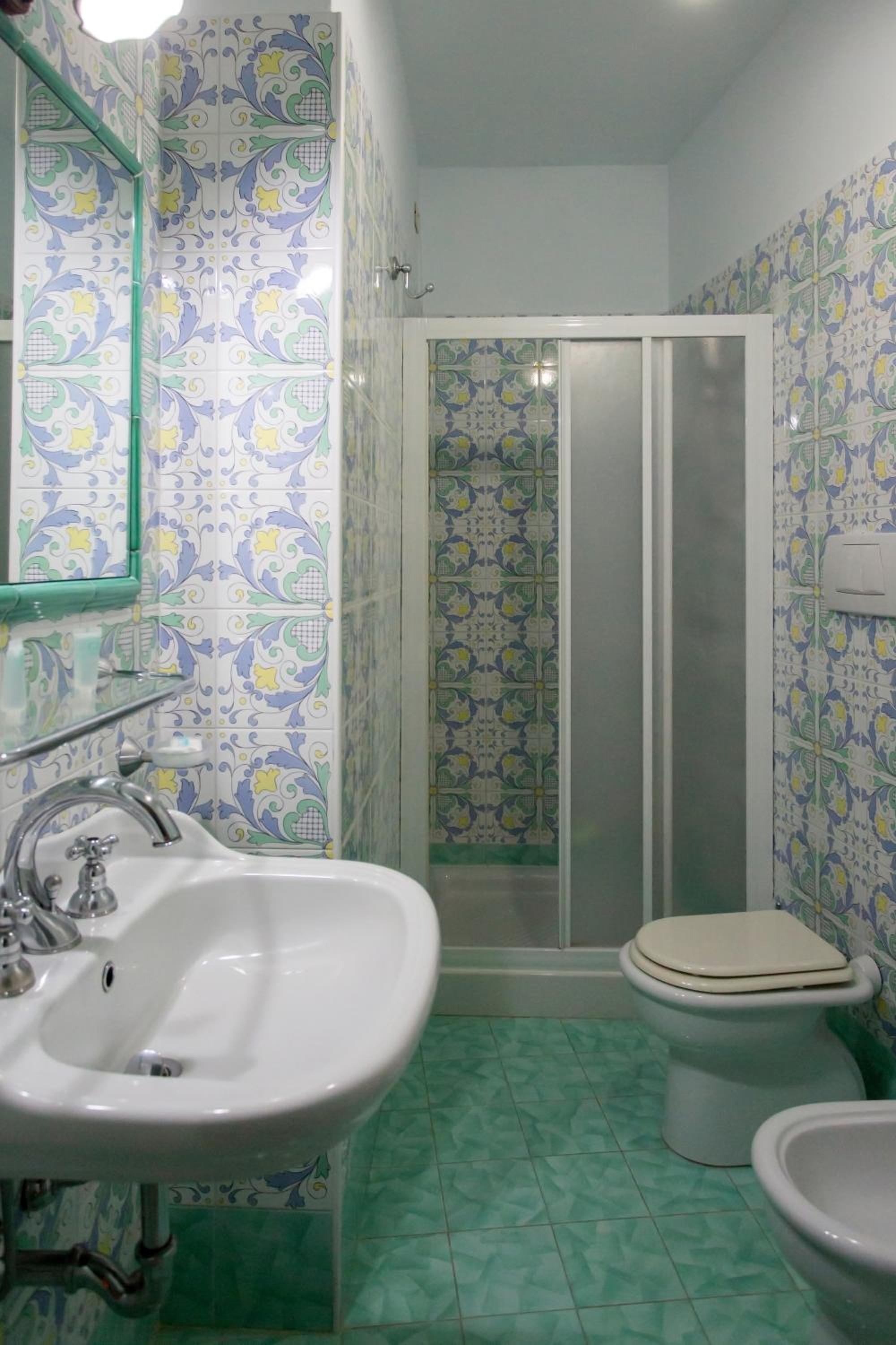 Double Room with Sea View - Photo 2