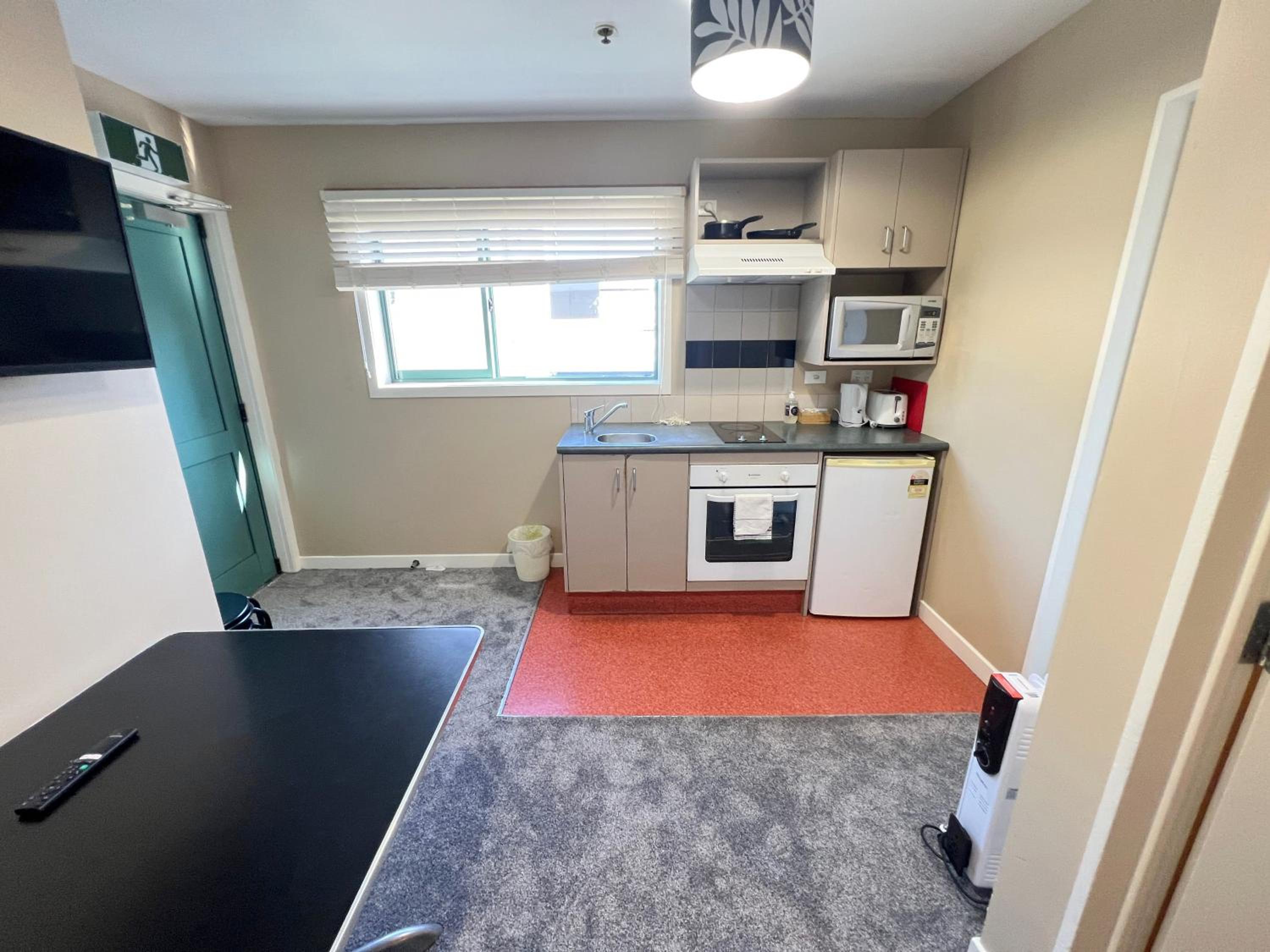 Two-Bedroom Apartment - Photo 9