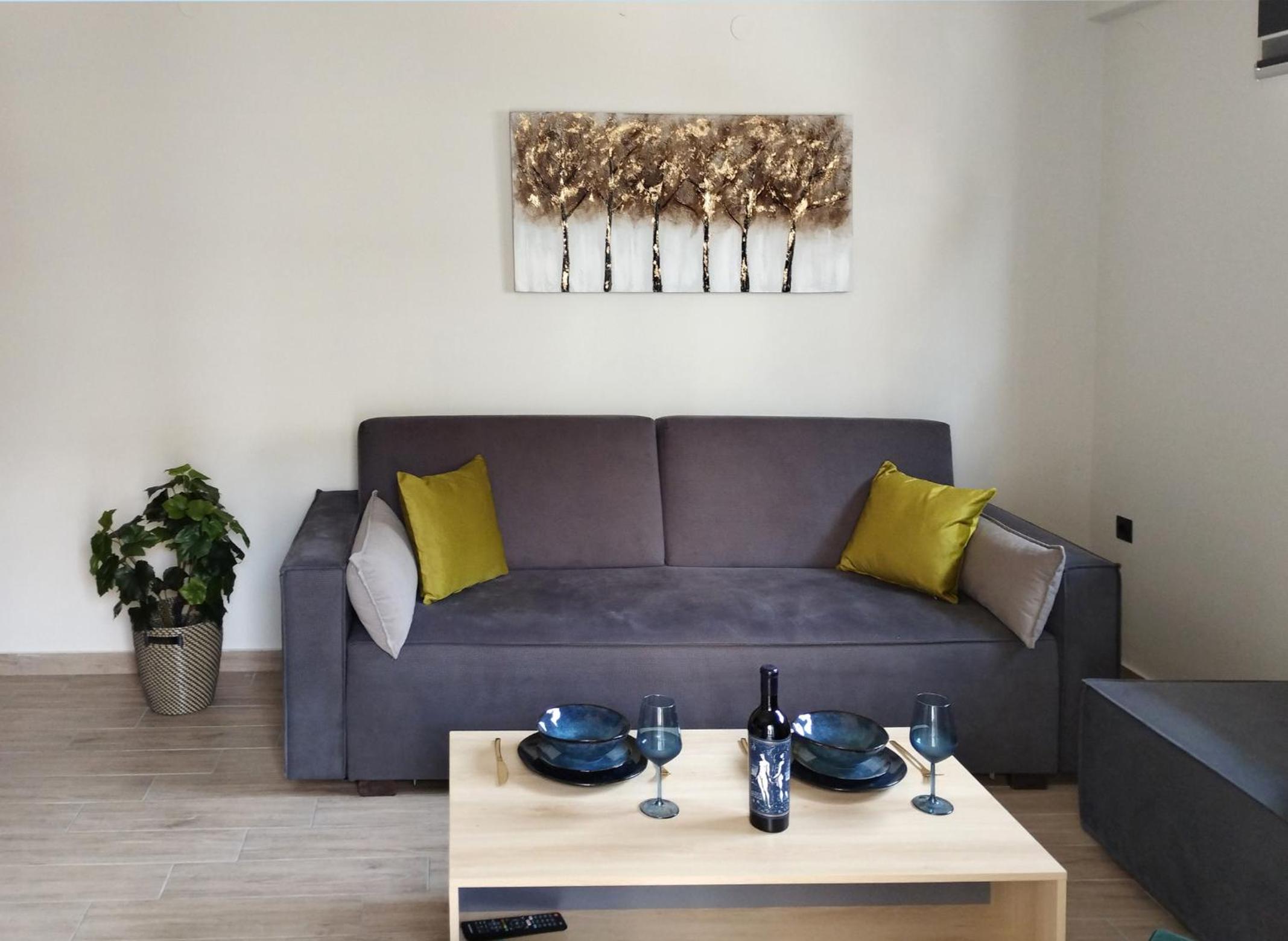 Apartment with Balcony - Photo 21