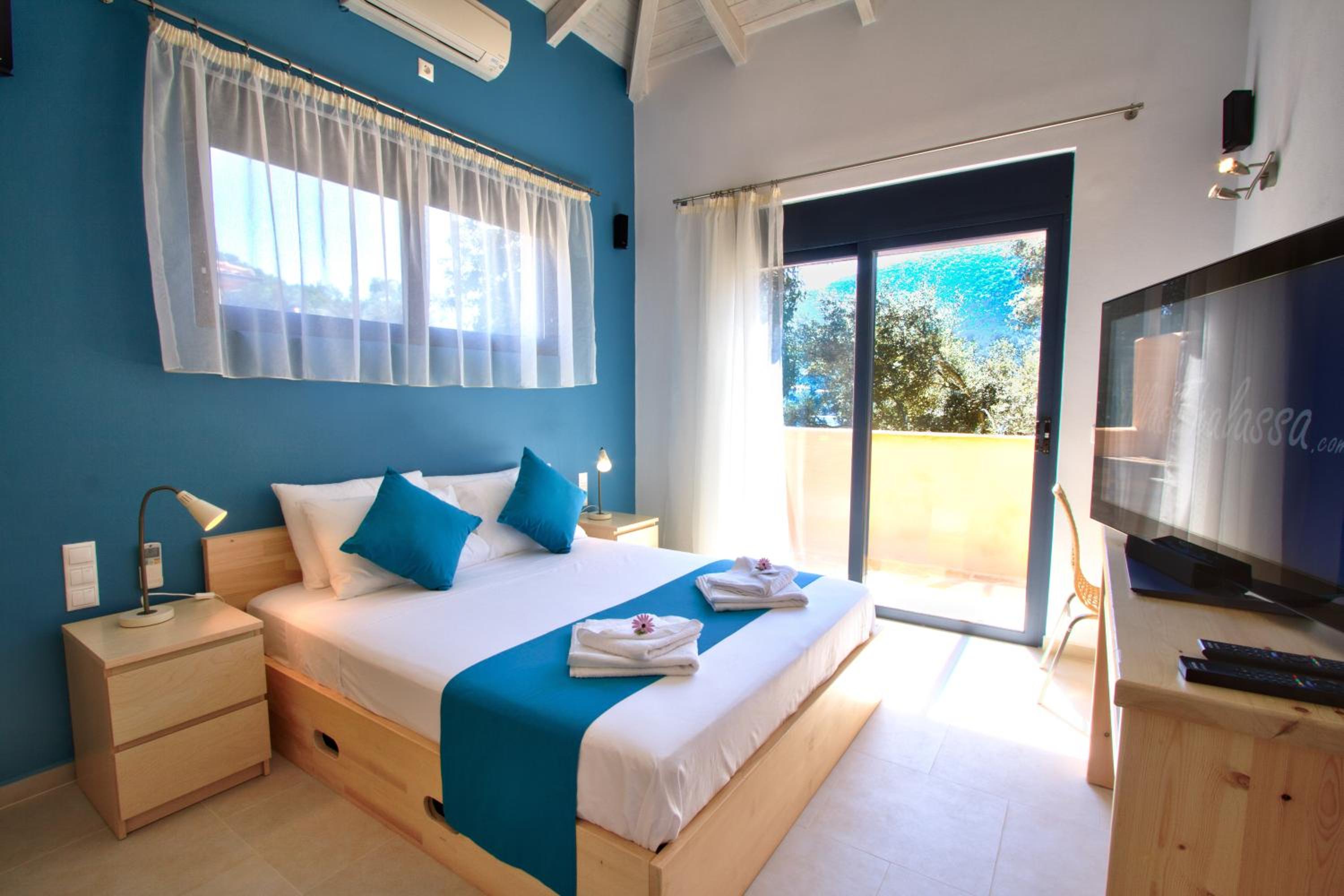 Villa - Beach Front photo 3