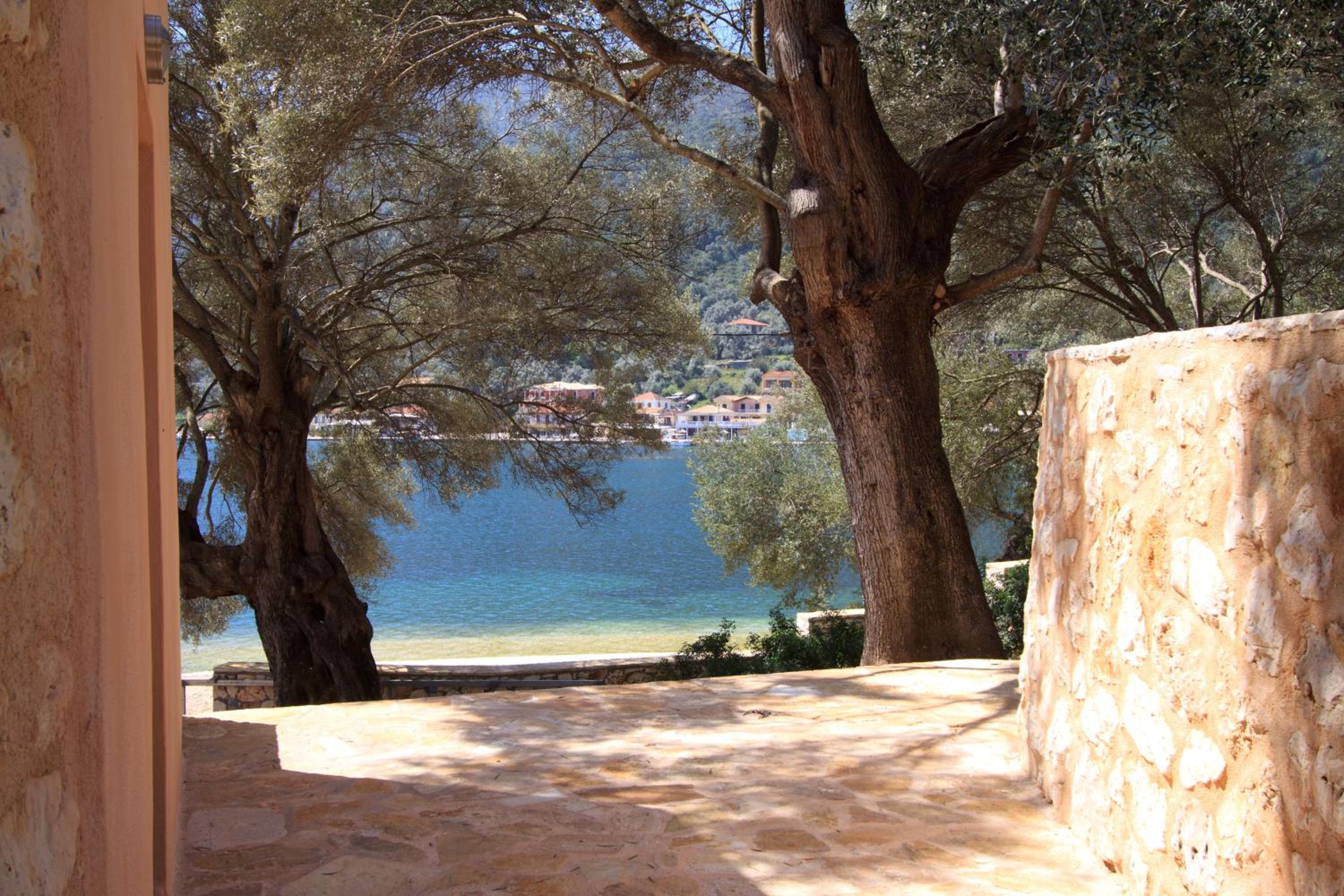 Villa - Beach Front photo 2