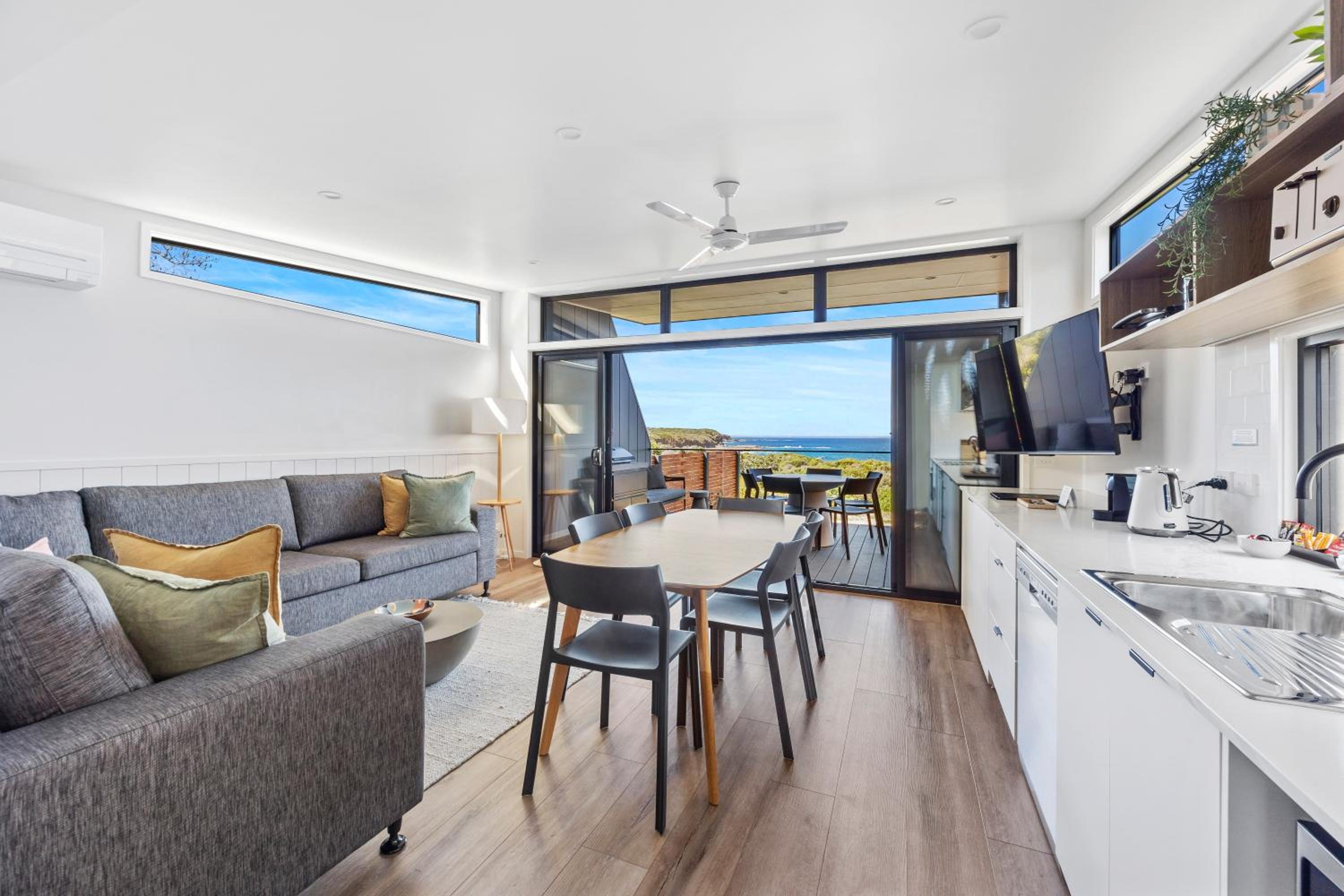 2 Bedroom Oceanview Villa photo 3