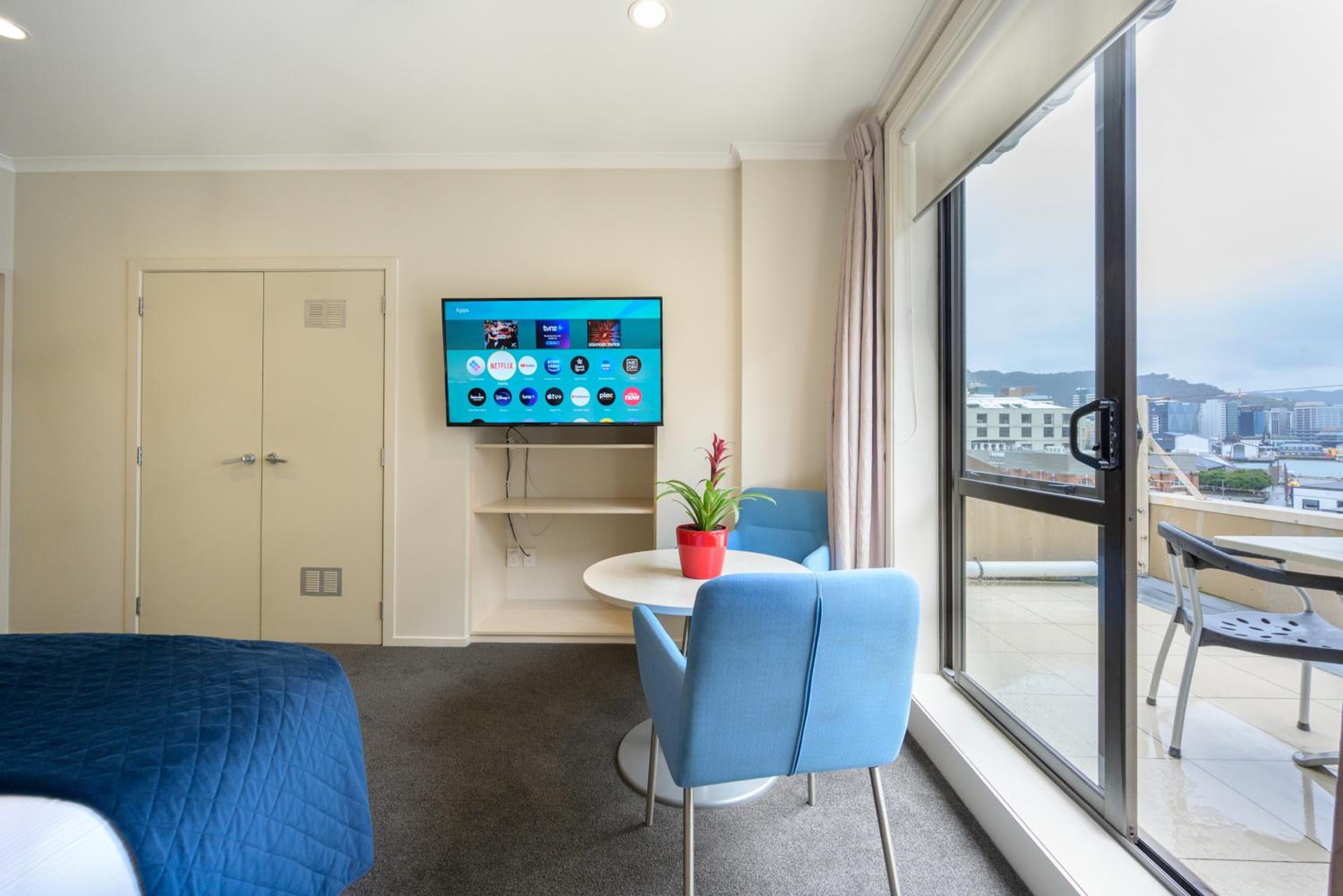 Queen Studio with Harbor View
