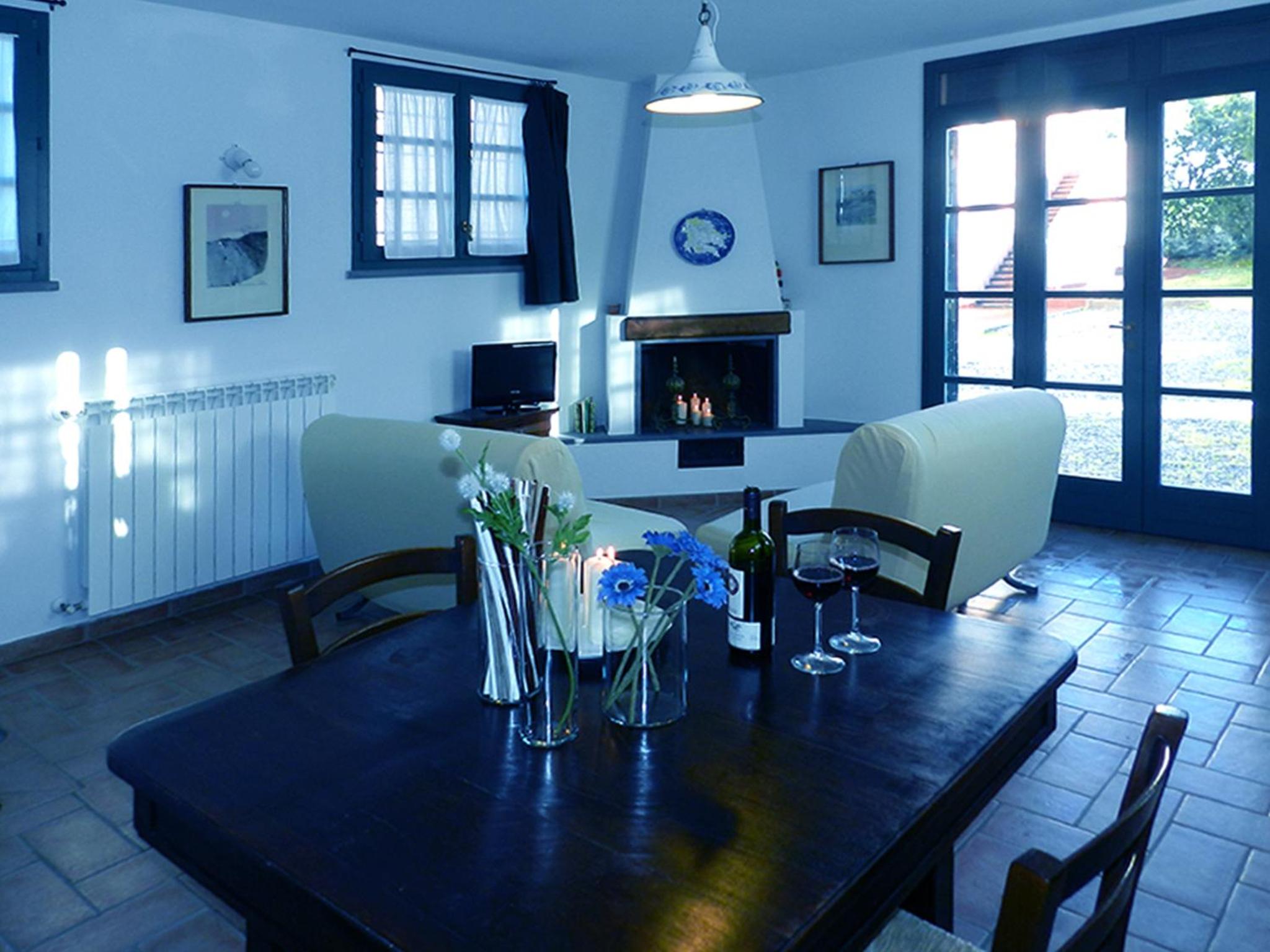 One-Bedroom Apartment (5 Adults) photo 1