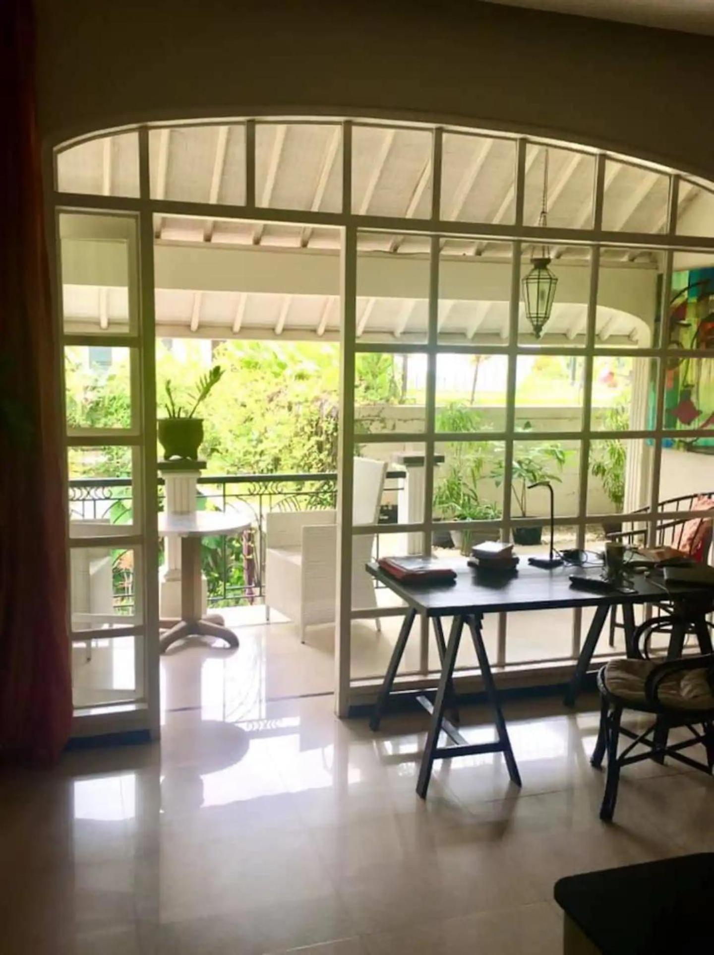Studio with Balcony - Photo 9