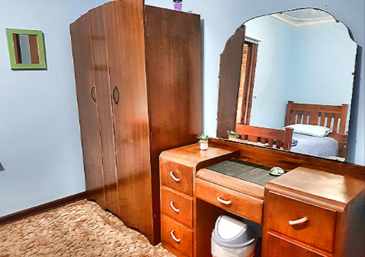 Budget Twin Room photo 2