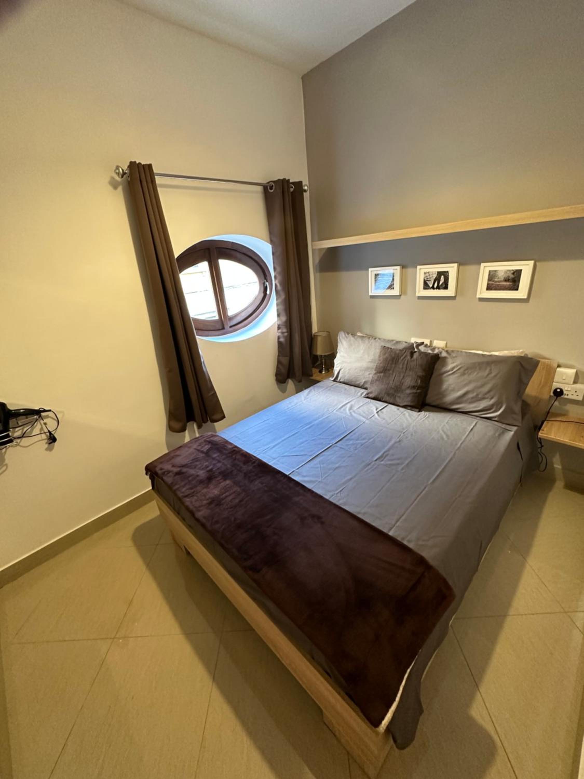 Three-Bedroom Apartment - Photo 16