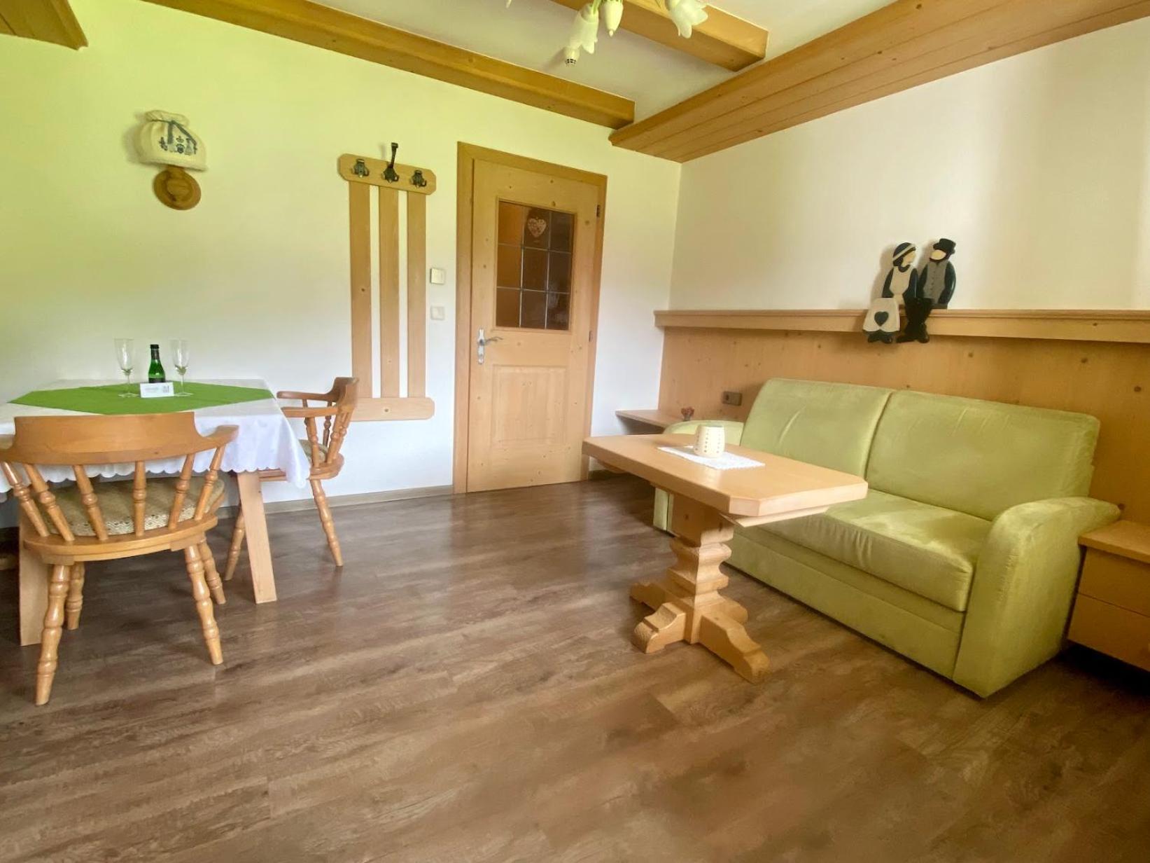 Apartment with Mountain View photo 3