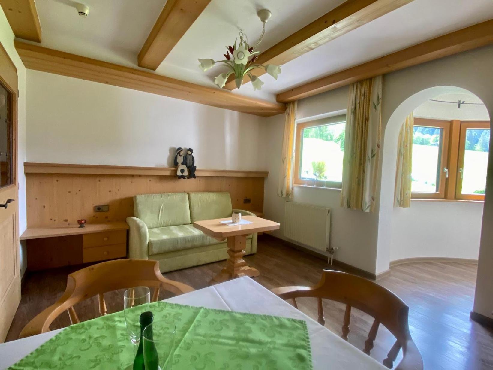 Apartment with Mountain View photo 2