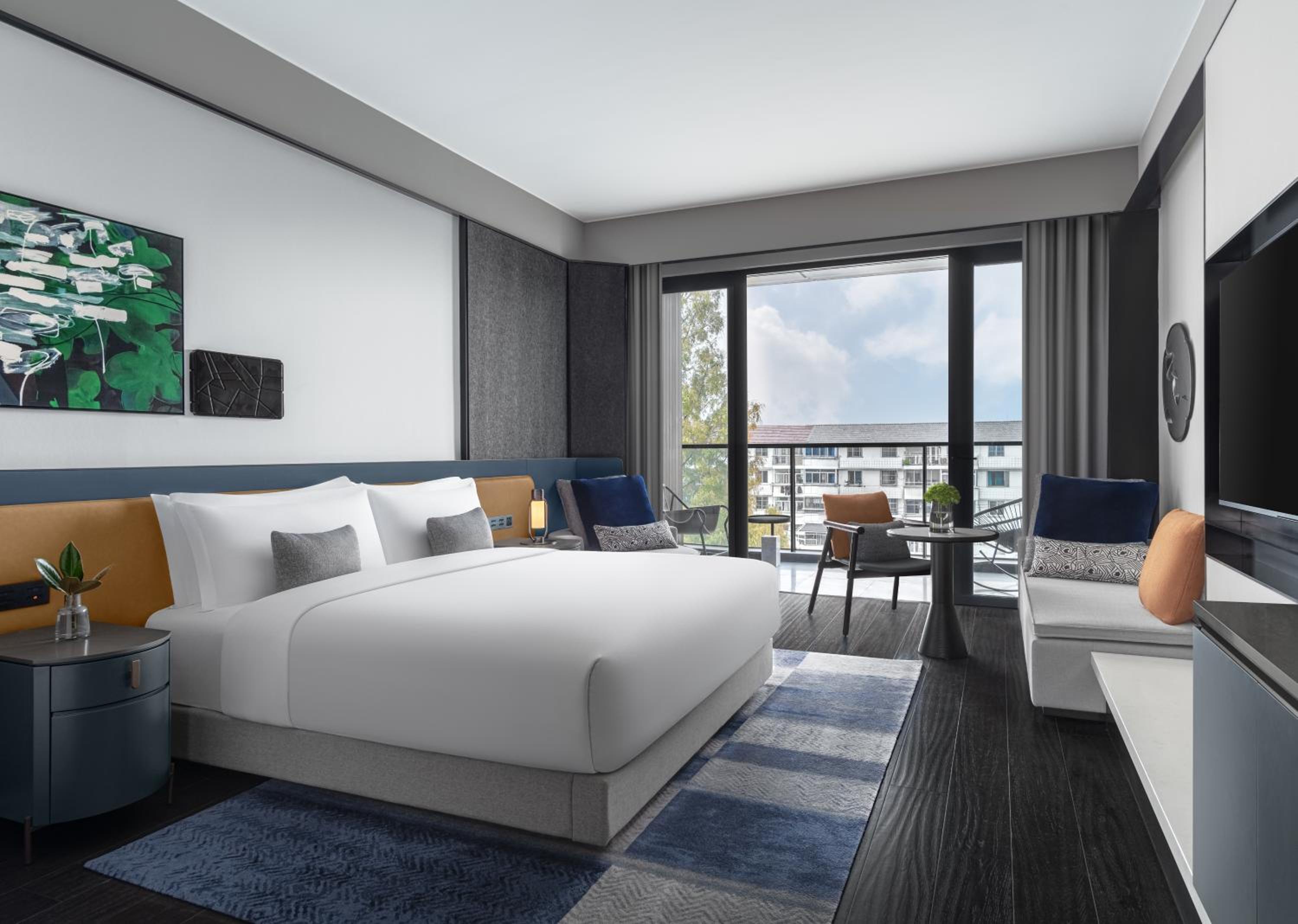 Essential River View King Bed Room - Photo 1