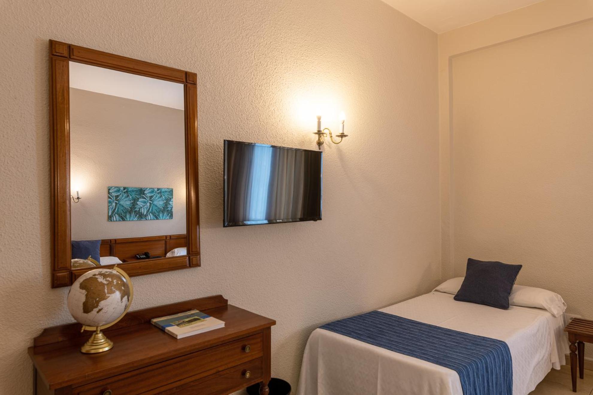 Single Room photo 3