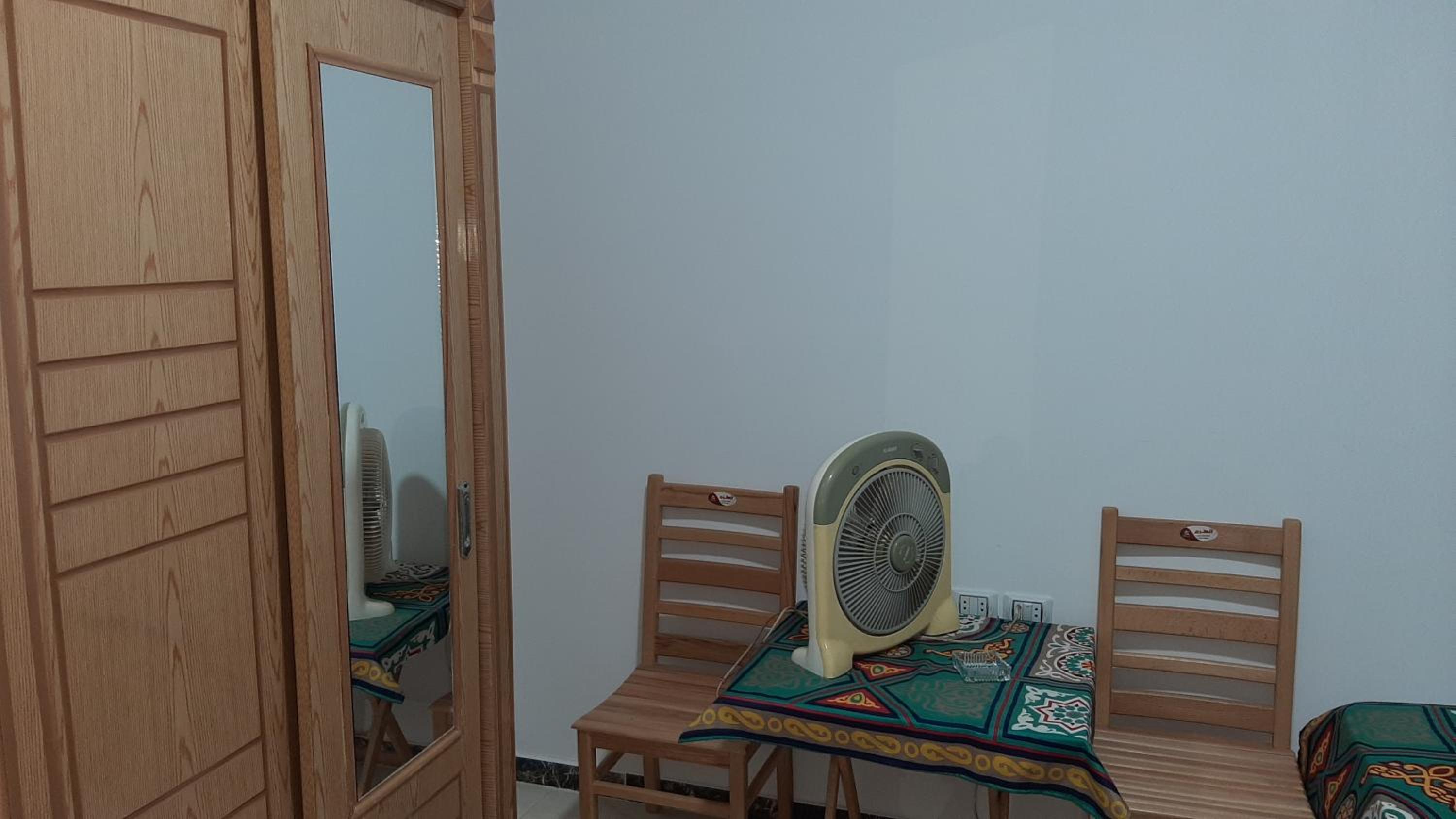 Deluxe Room (2 Adults + 1 Child)