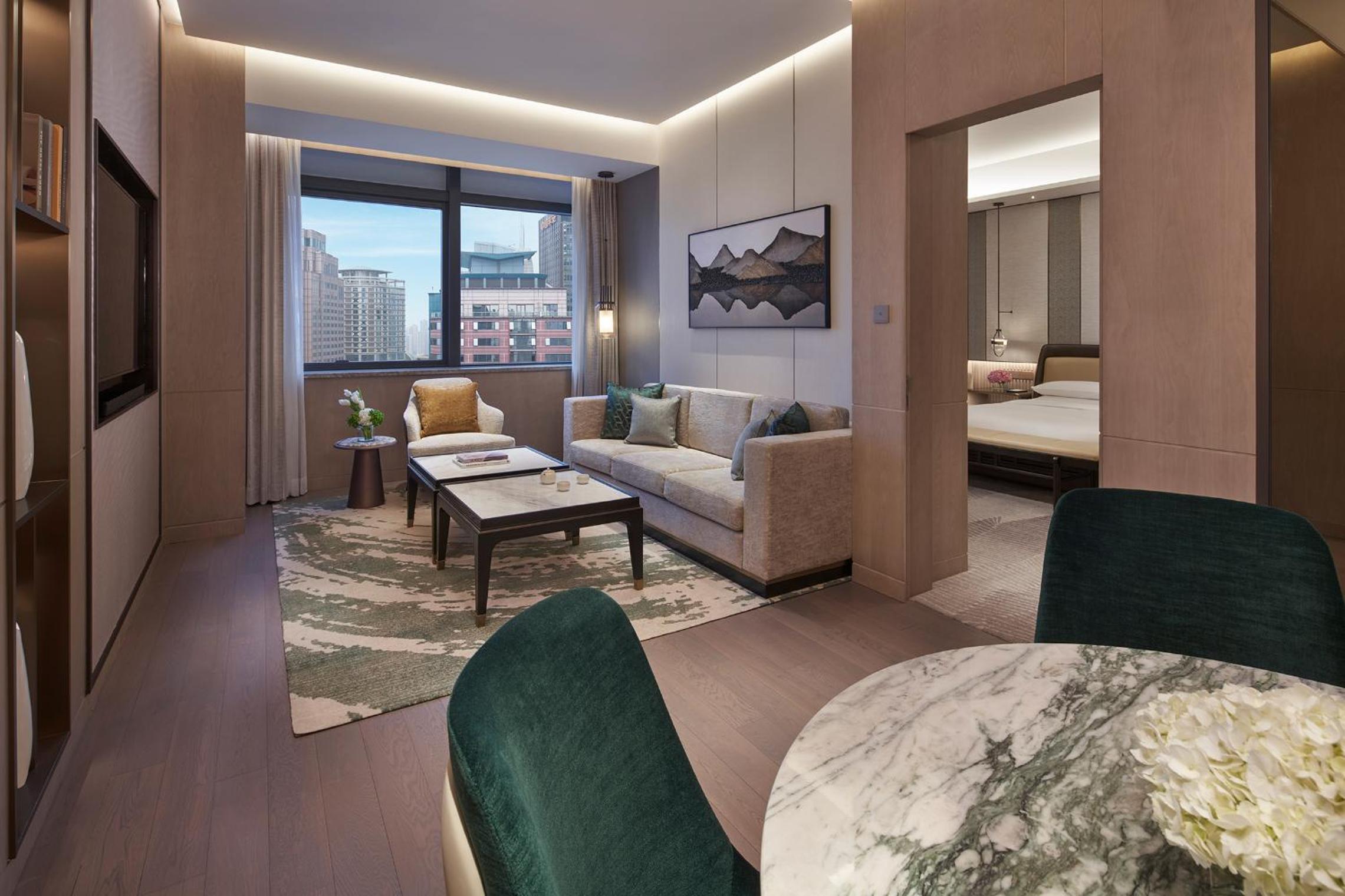 Regency Deluxe Suite