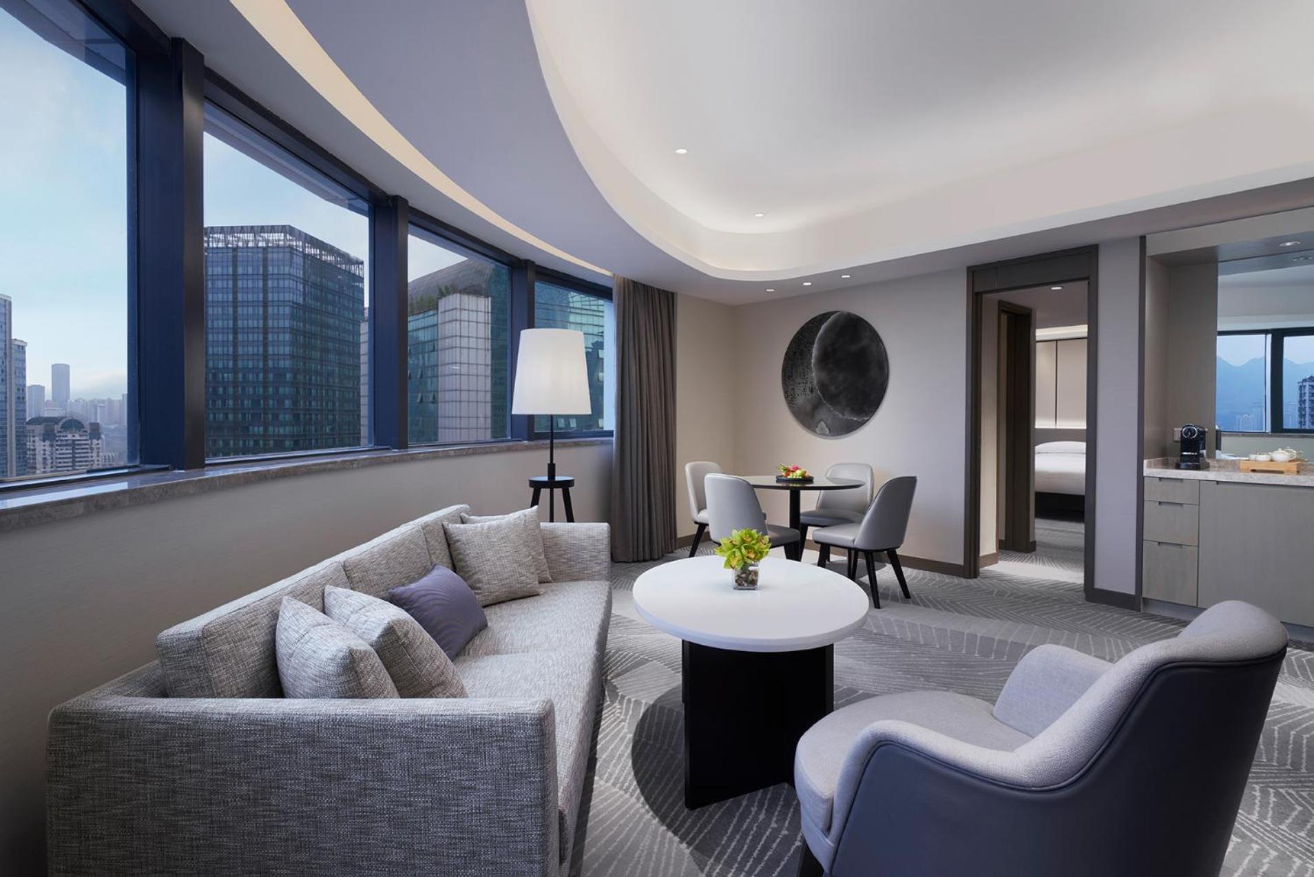 Regency Suite King