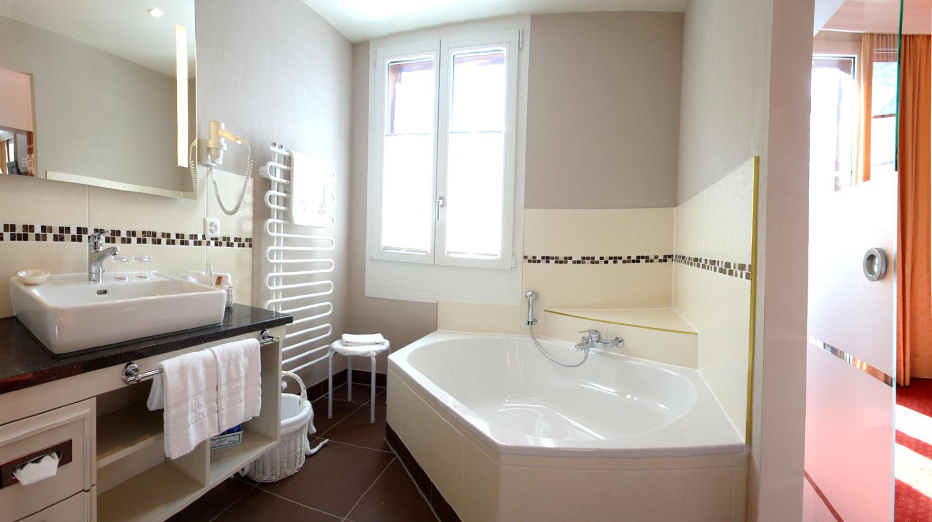 Junior Suite - Eiger view - Photo 2
