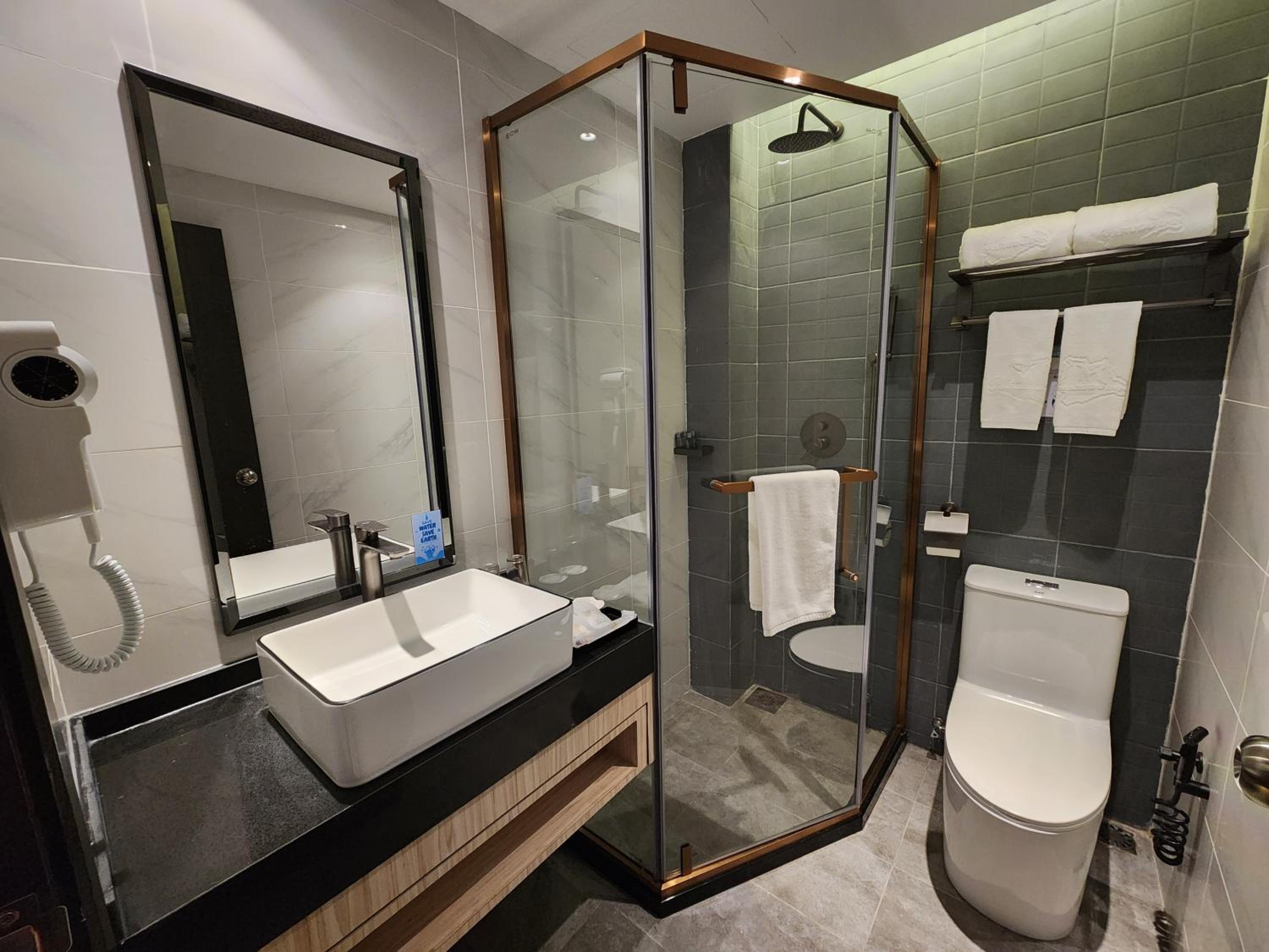 Standard Twin Room - Photo 5