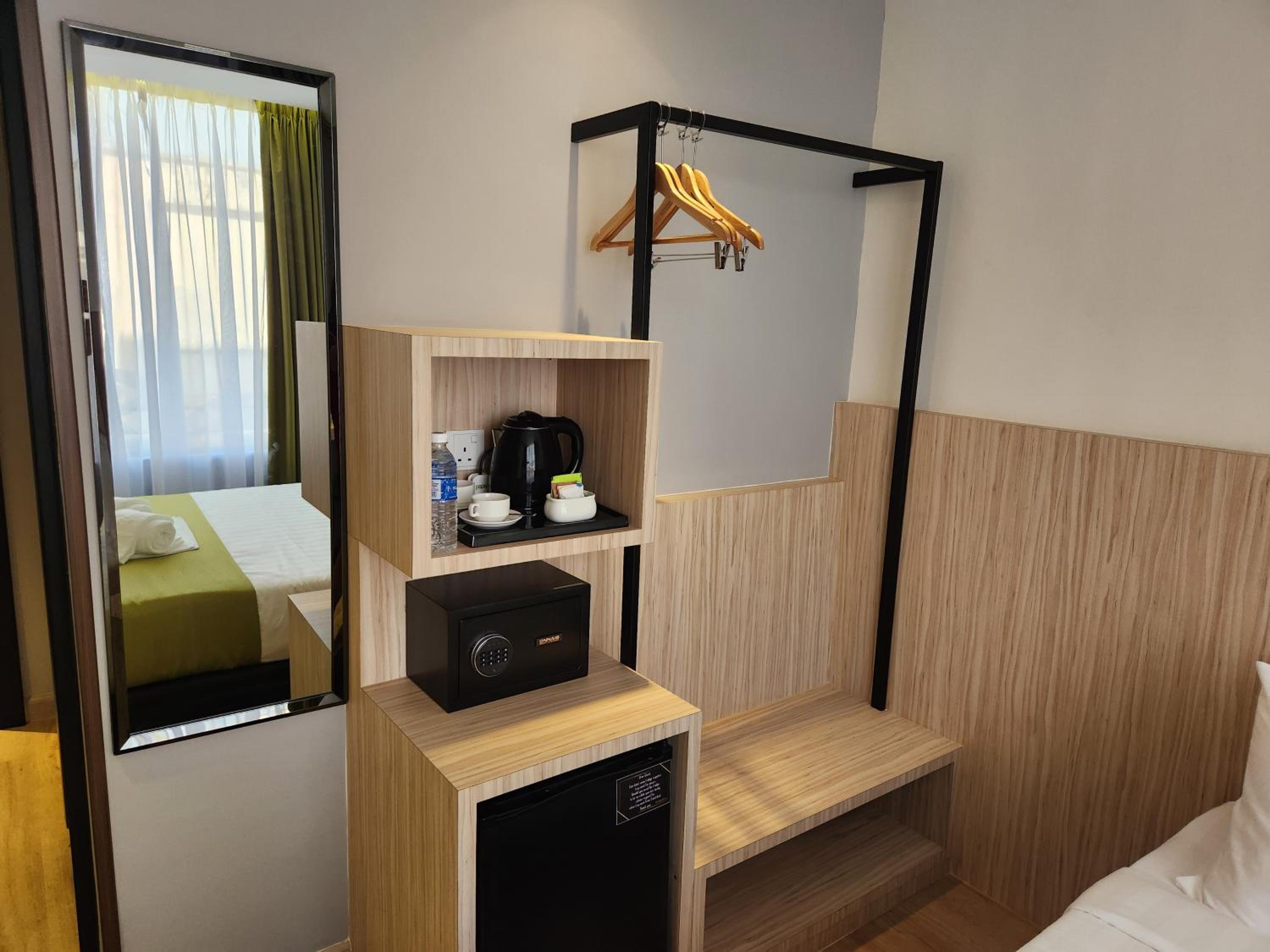 Standard Queen Room - Photo 3