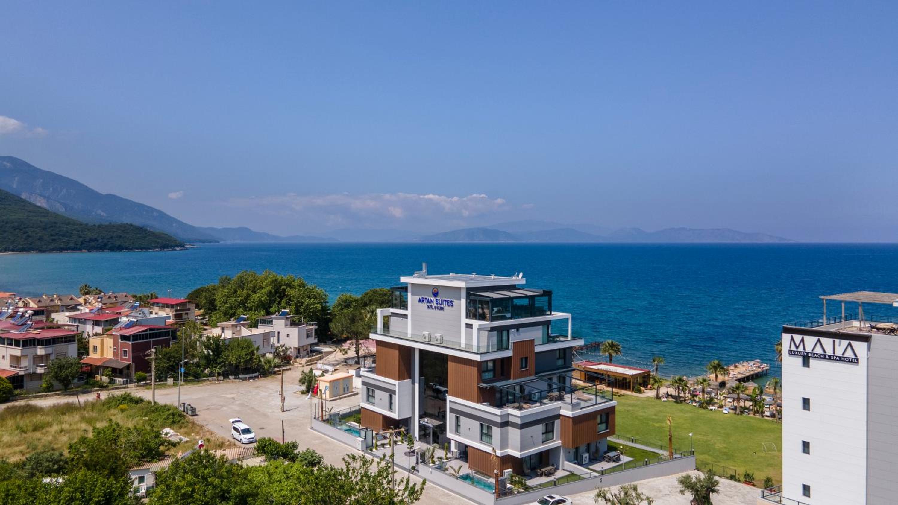 Superior Suite with Partial Sea View  photo 3