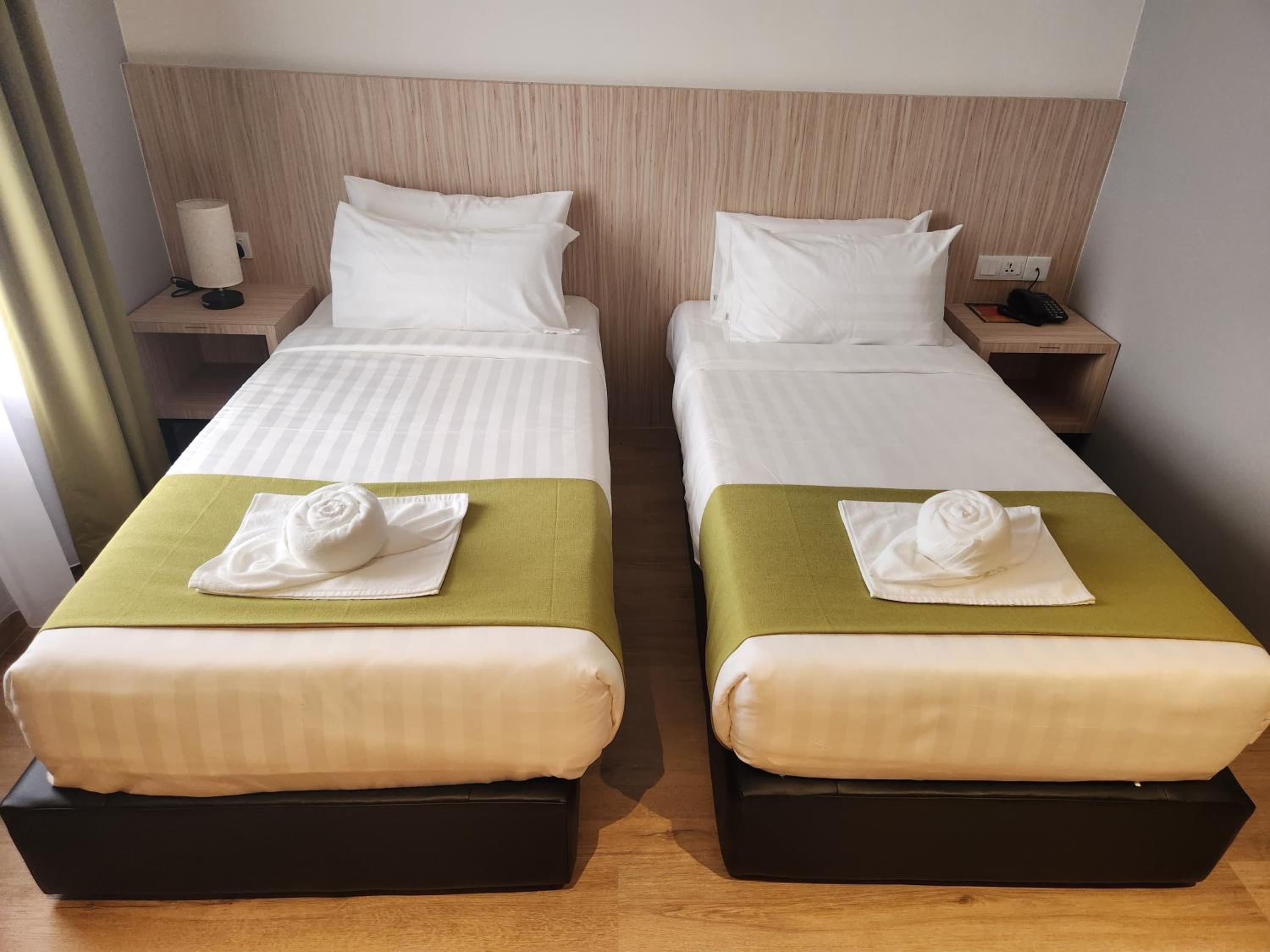 Deluxe Twin Room photo 3