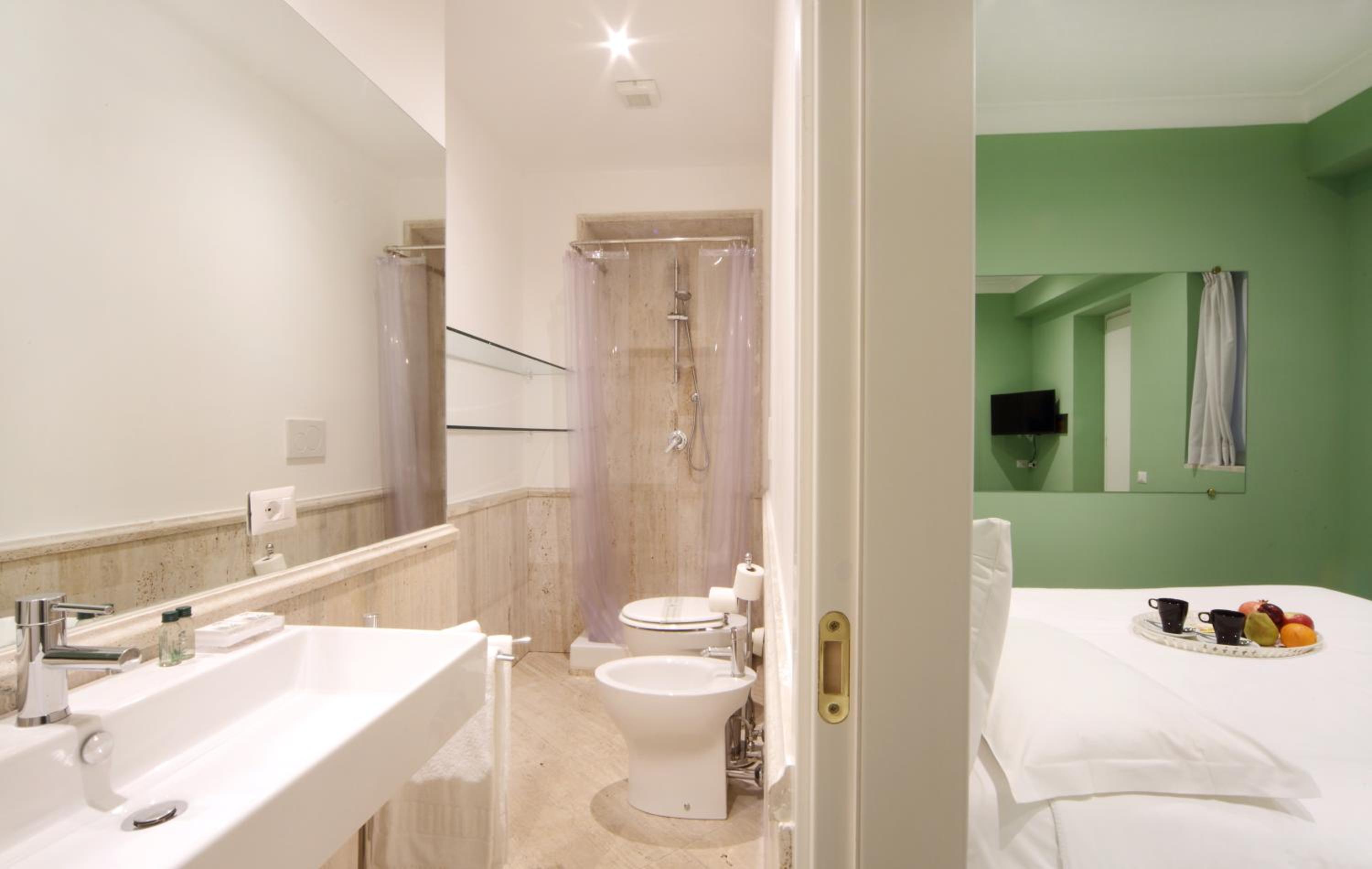 Economy Double Room photo 2