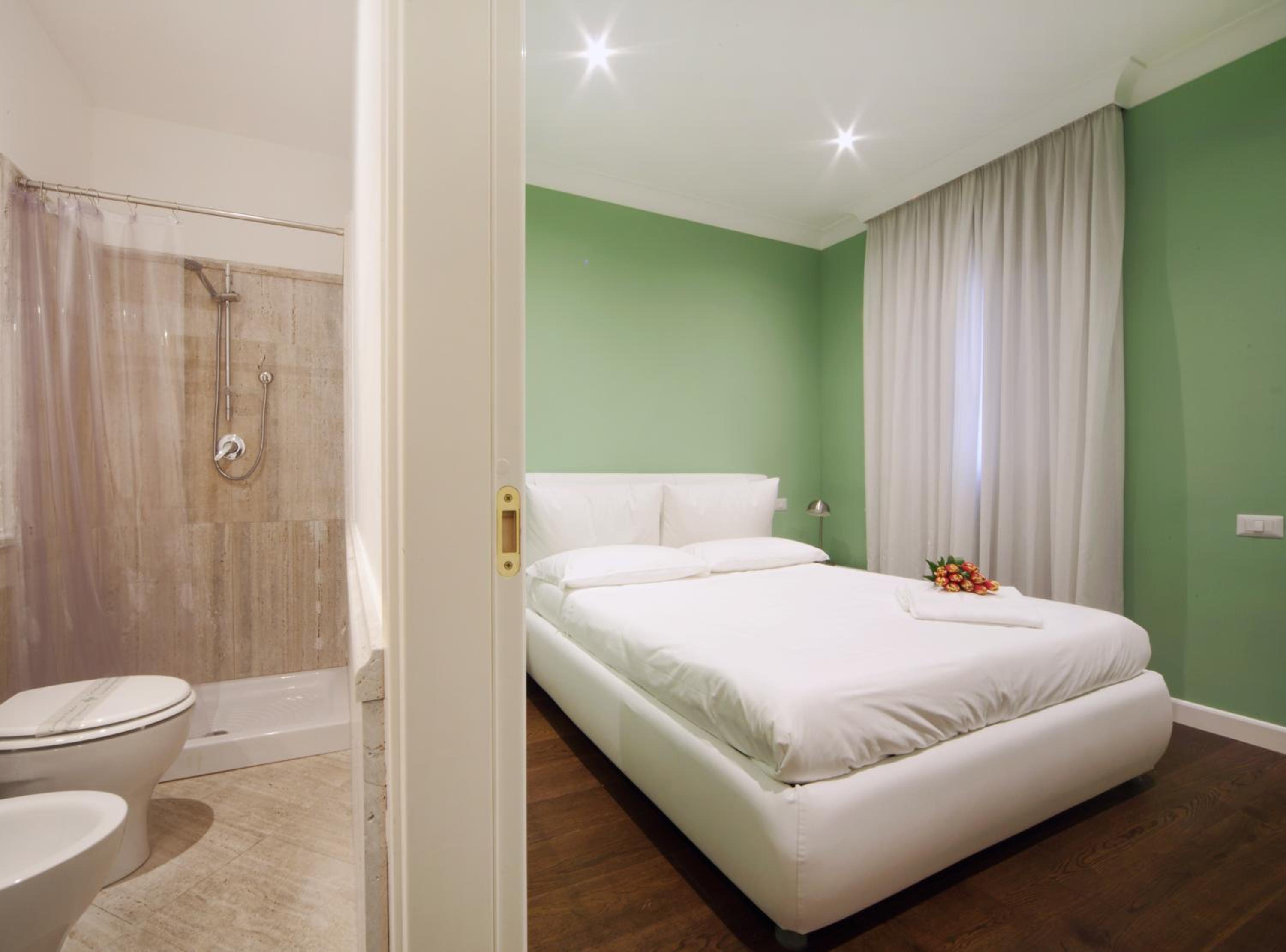 Economy Double Room photo 3