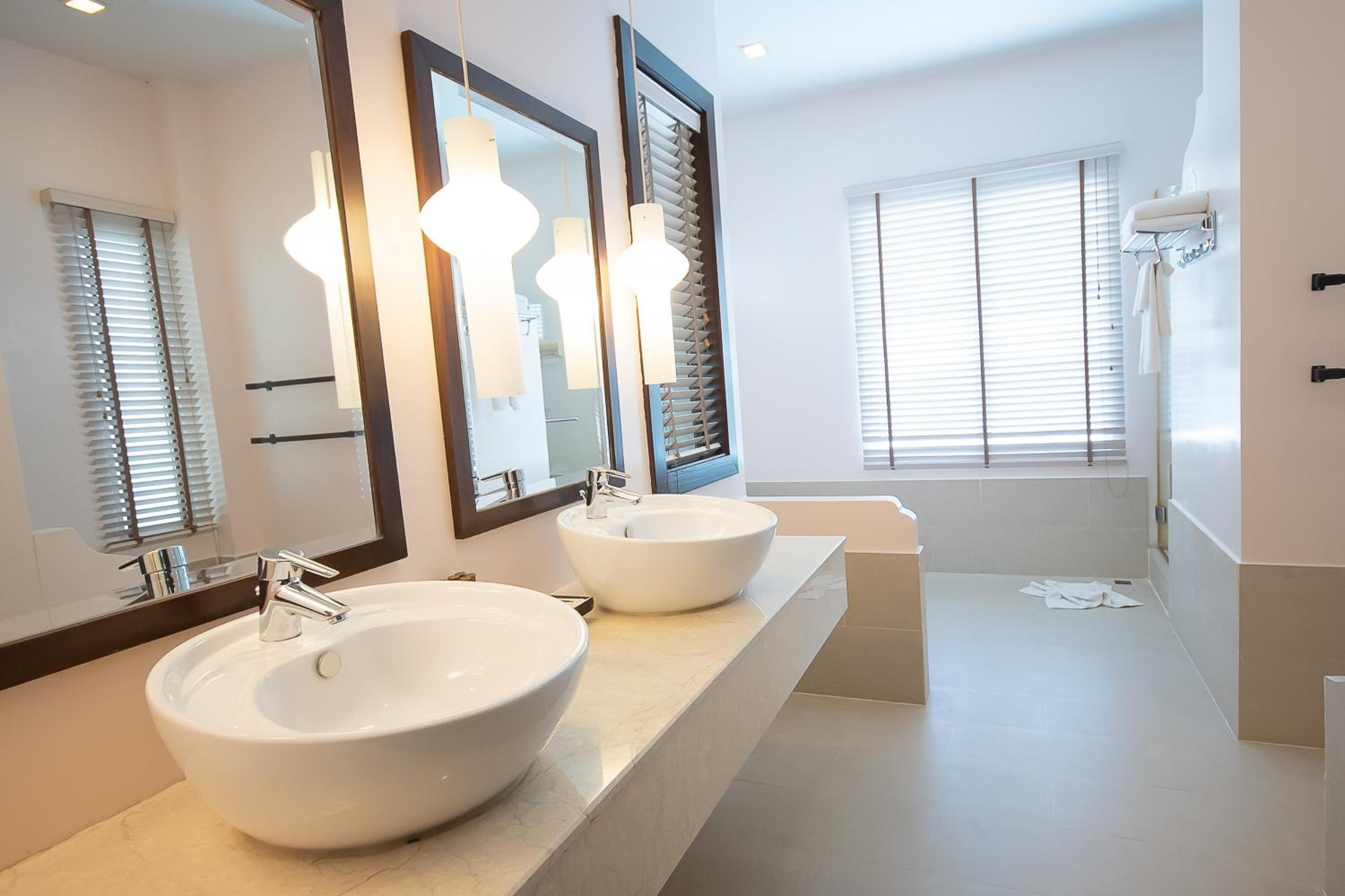 Jacuzzi Villa - Photo 8