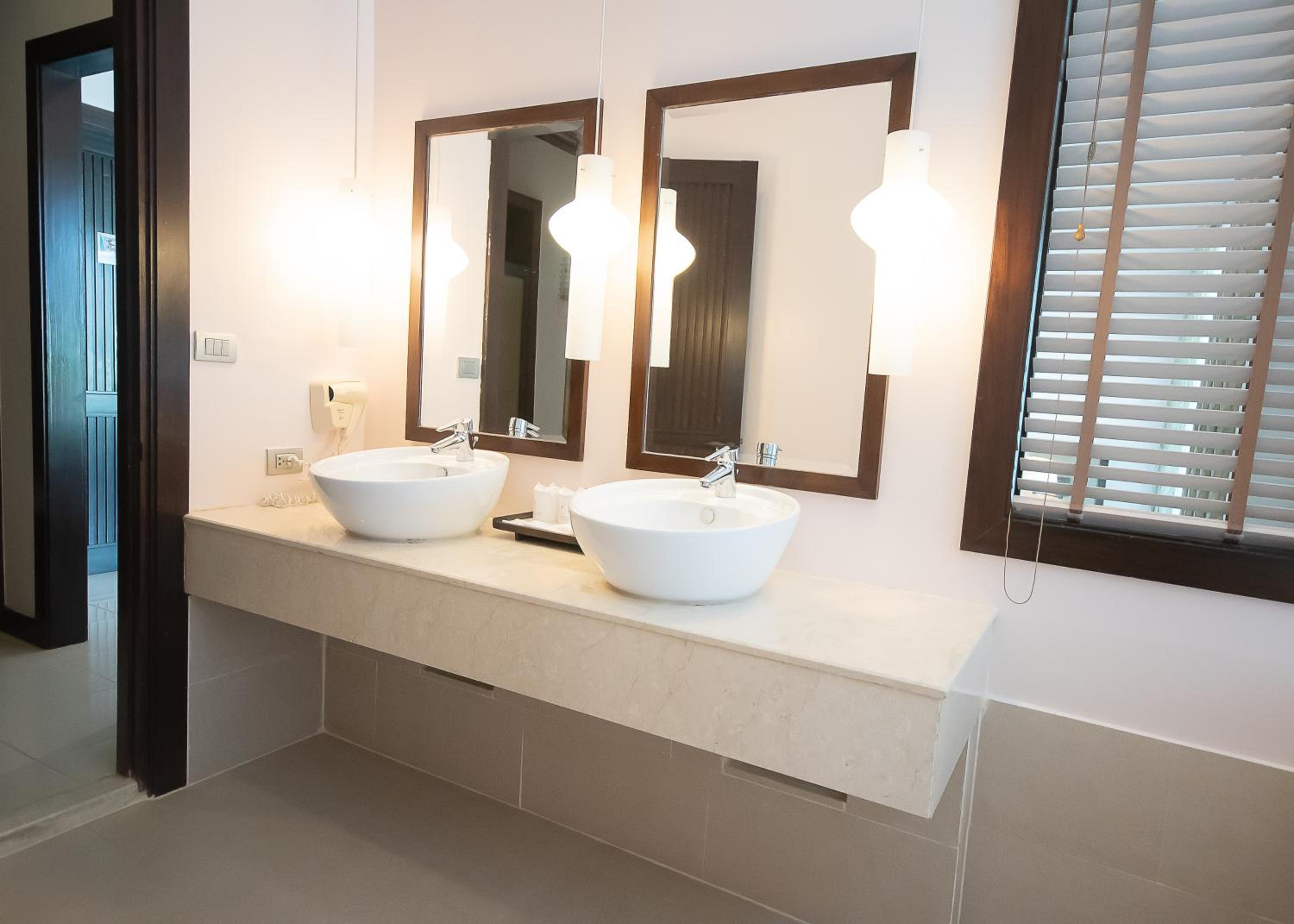 Jacuzzi Villa - Photo 9