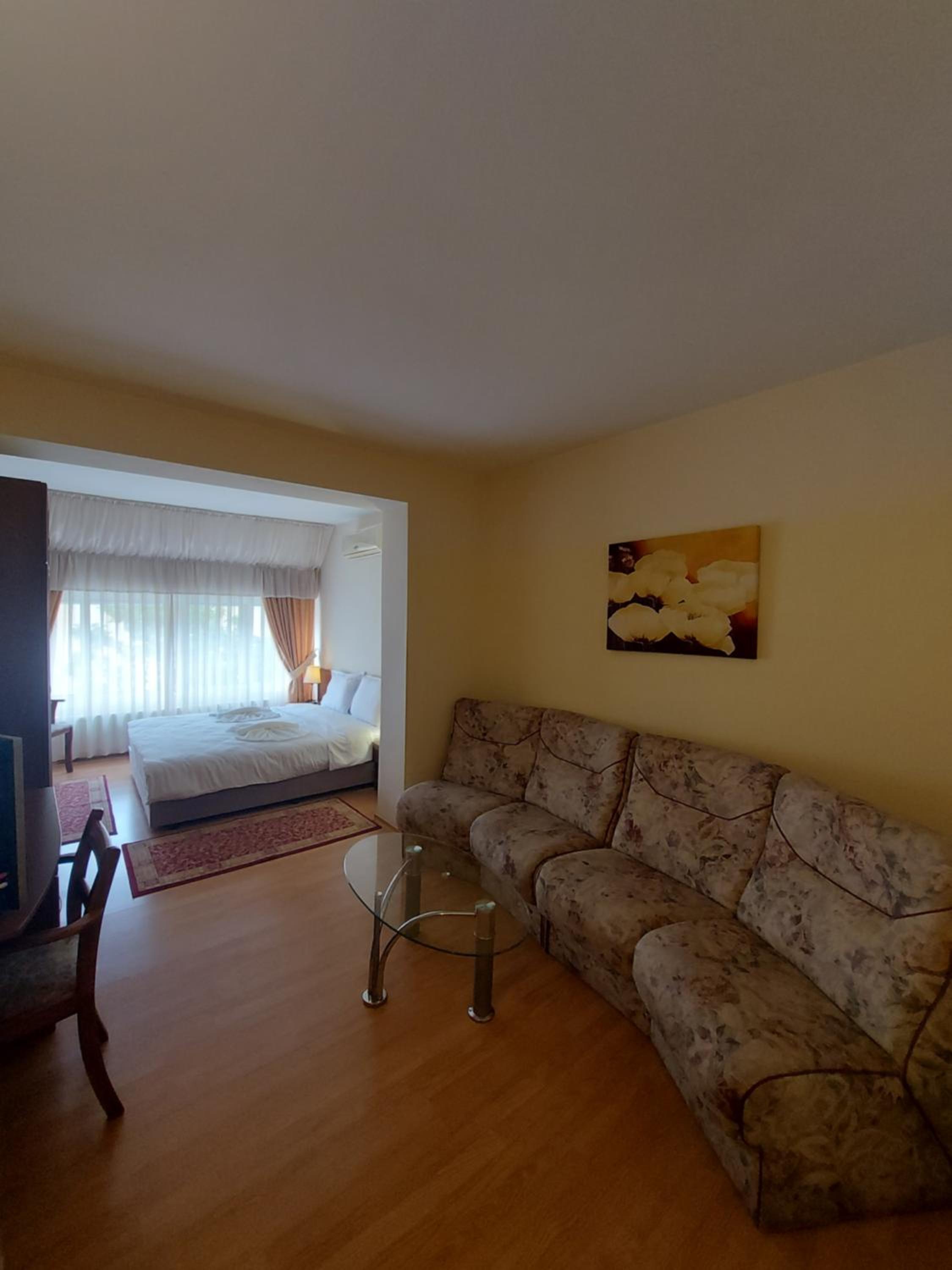 Deluxe Double Room with Bath photo 3