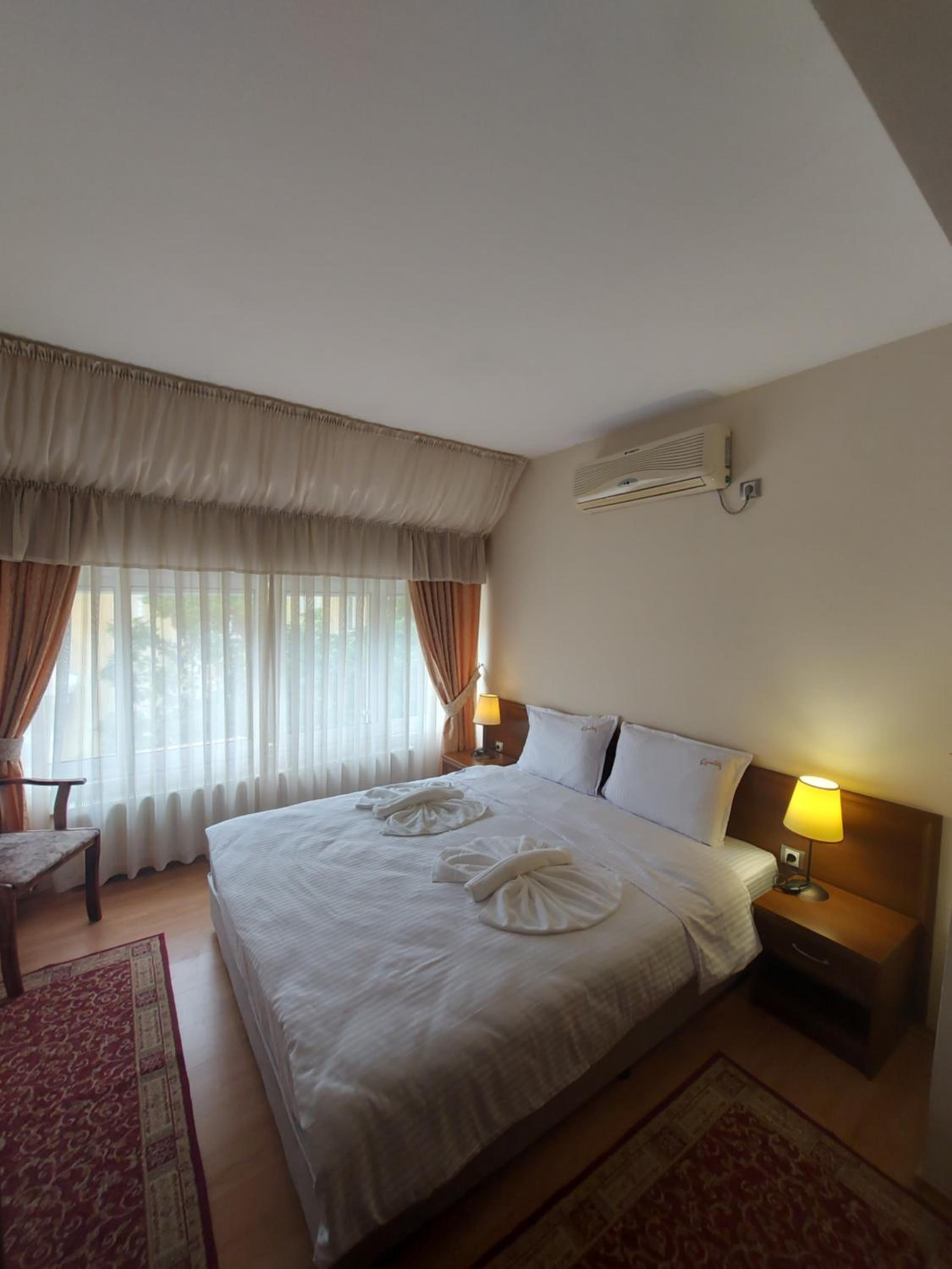 Deluxe Double Room with Bath photo 1