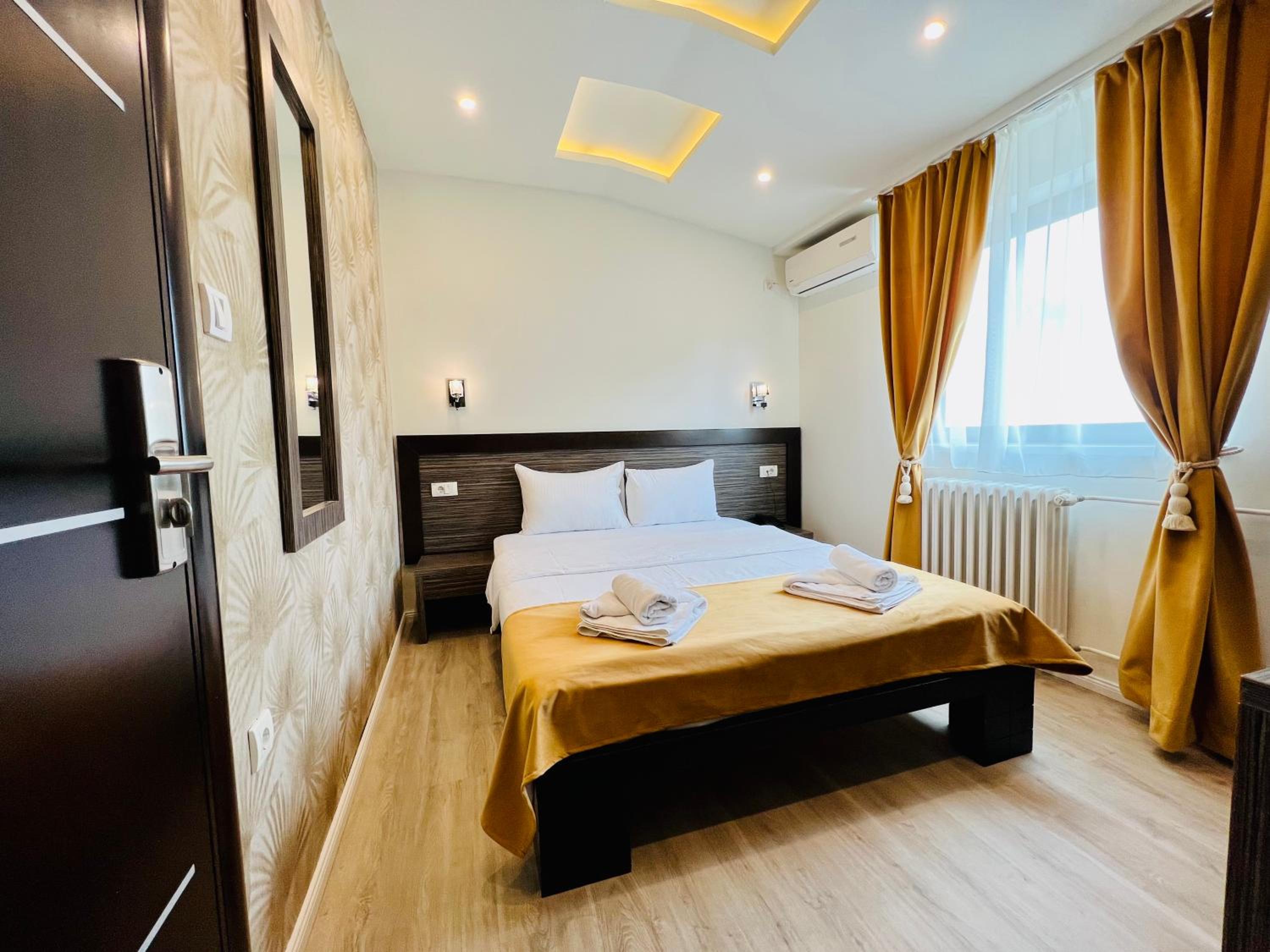 Economy Double Room photo 1