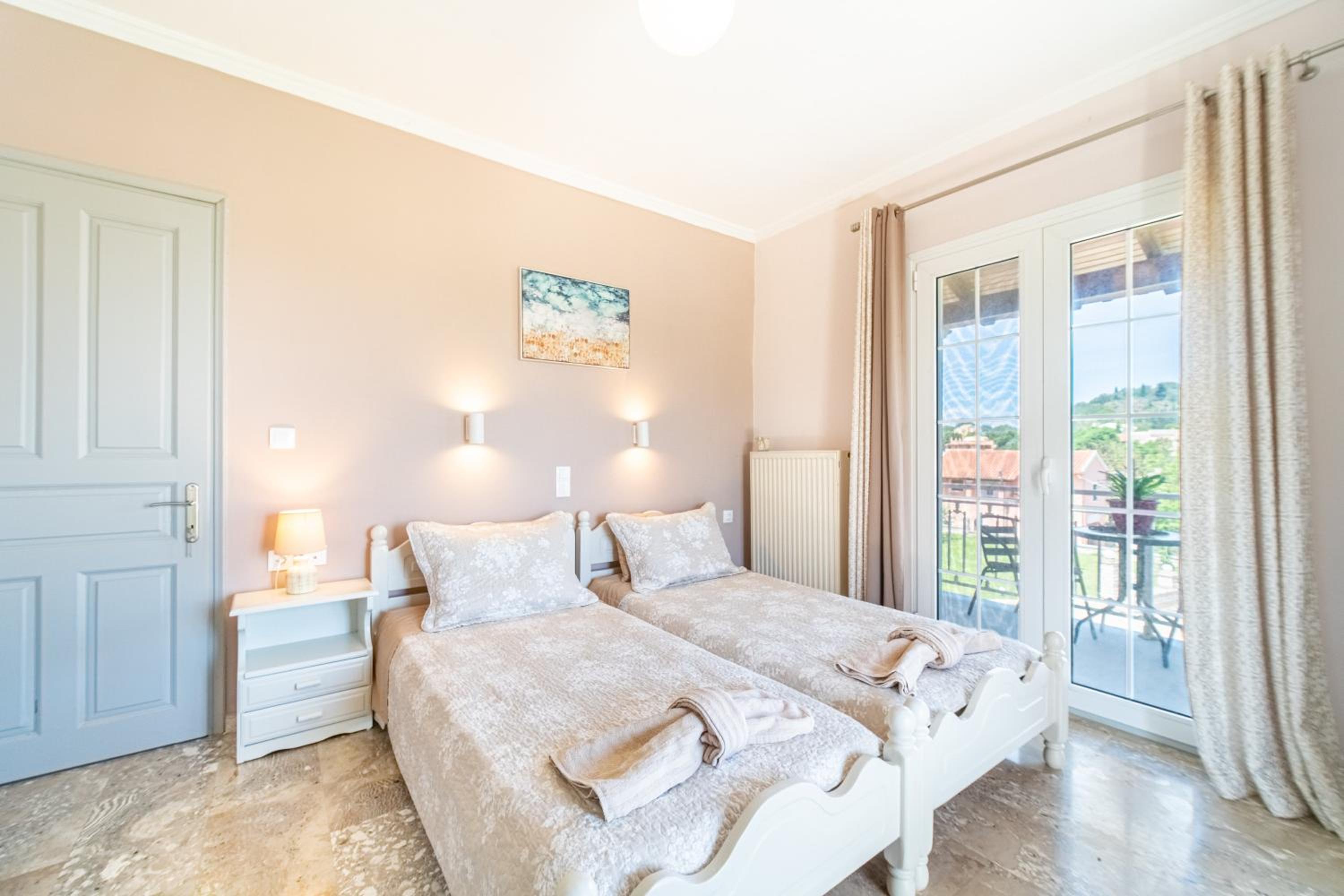 Two-Bedroom Deluxe Apartment with Garden View